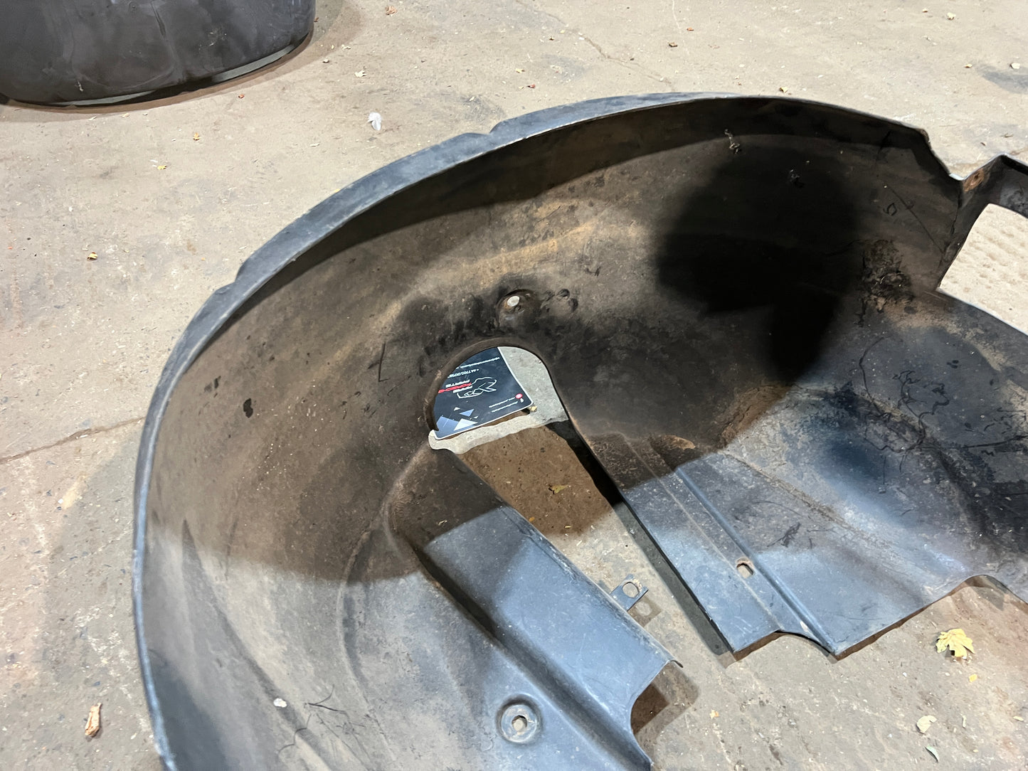 Porsche 944 from 85.5 arch liner Right, 94450438200, used spare or repairs