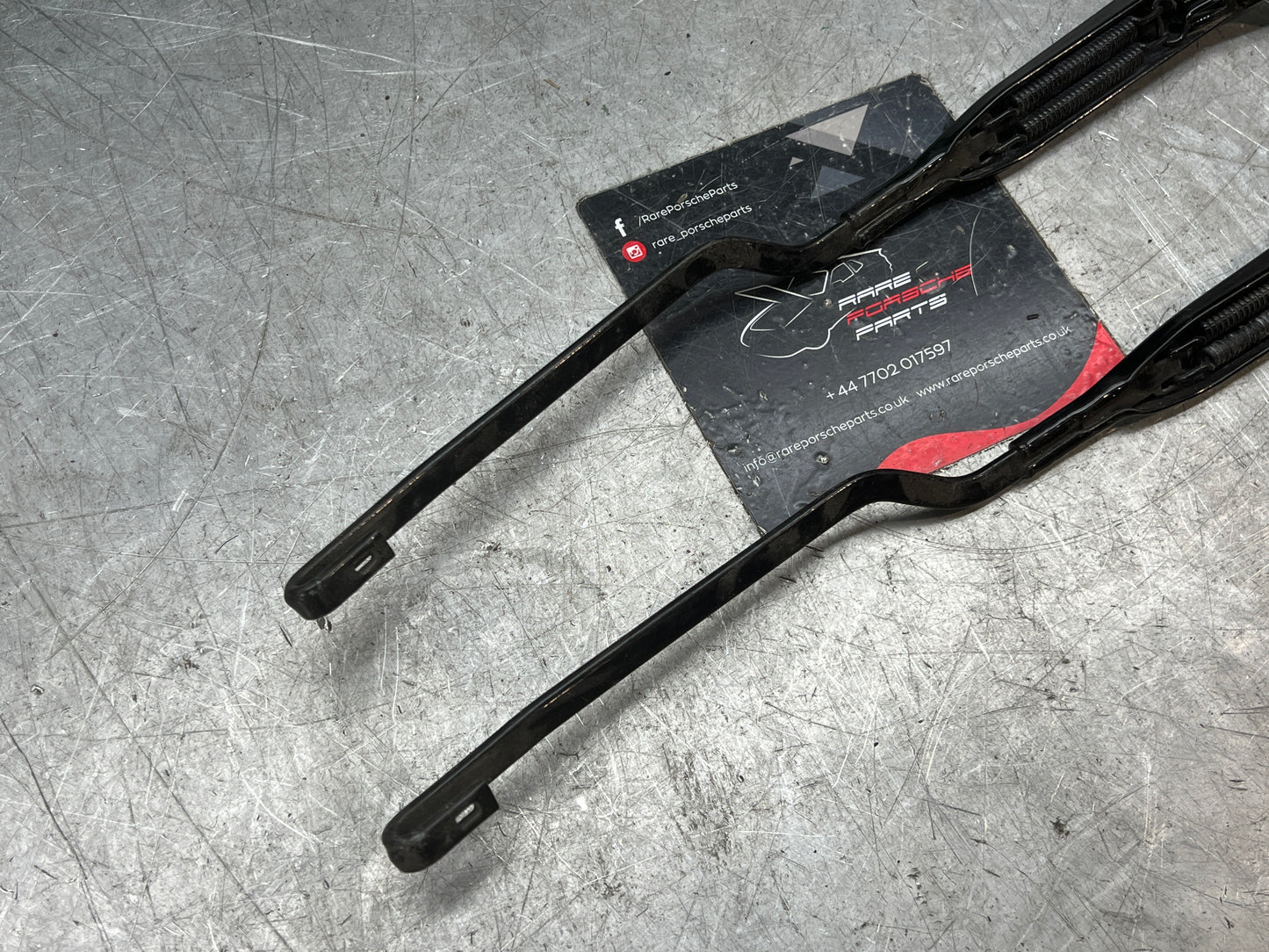 Porsche 944 S2 pair of front wiper arms 94562802802 used