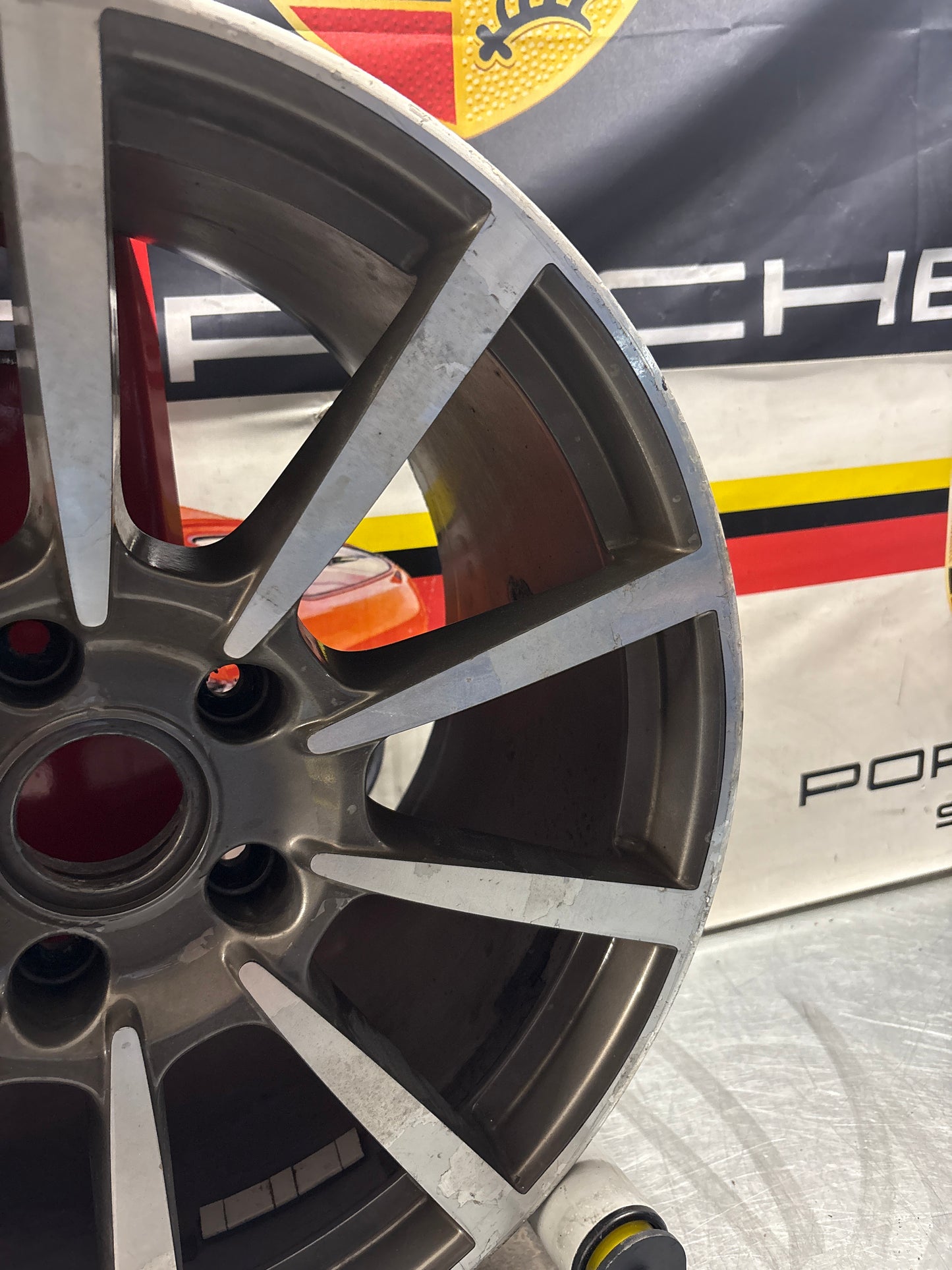 Porsche 911 991 Carrera C2 wheel, for spares or repair 99136216630