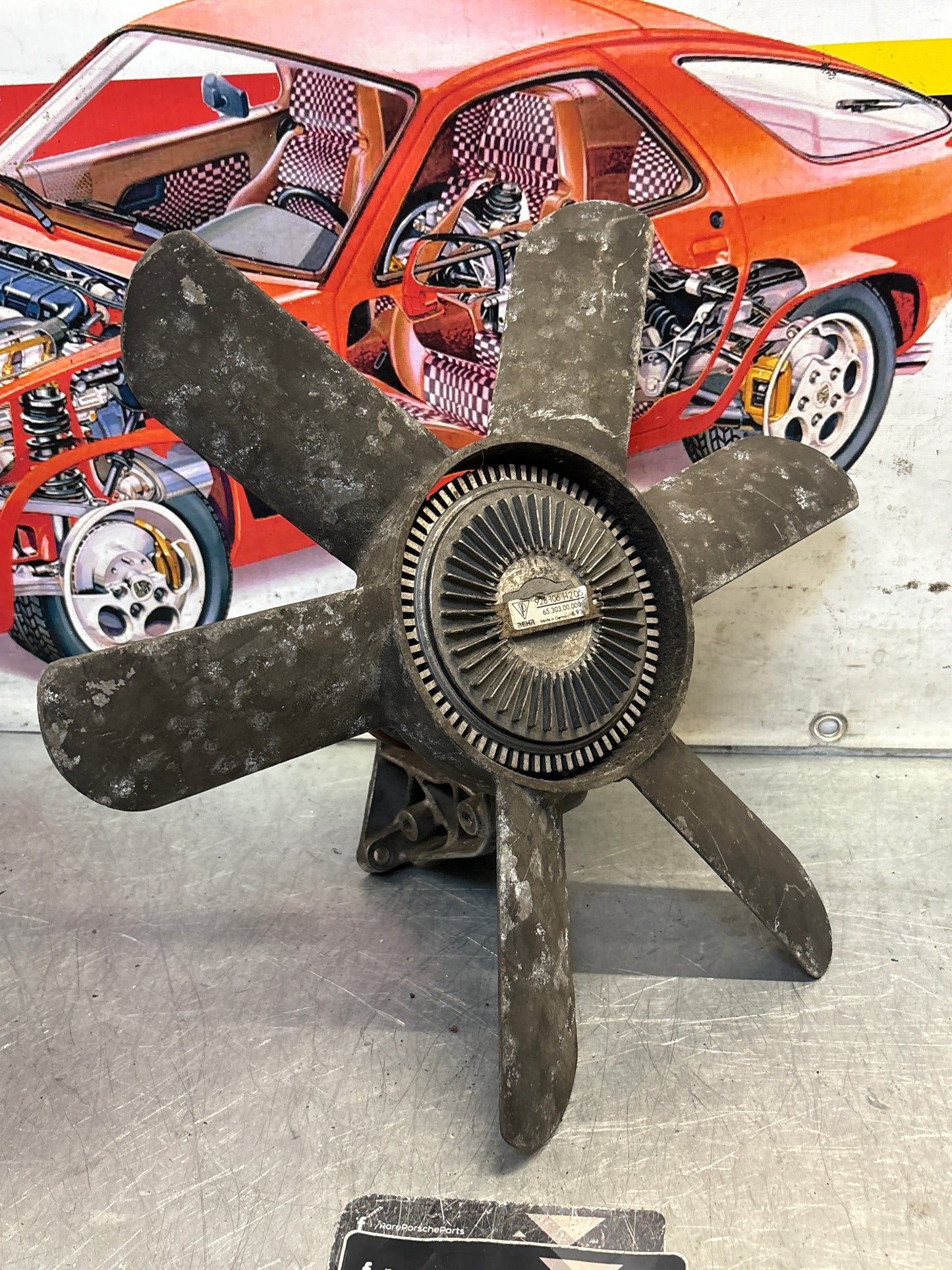 Porsche 928 Engine cooling viscous fan with bracket used 92810613701, 9281061101R