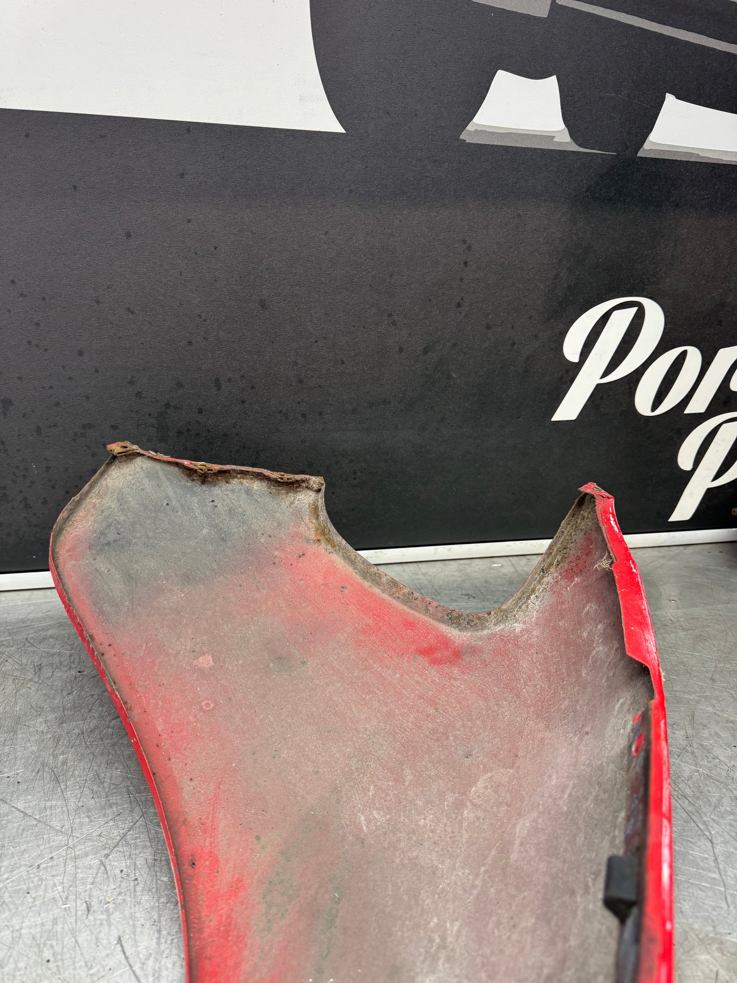 Porsche 924 Front Right wing. 477821022 - Good Condition