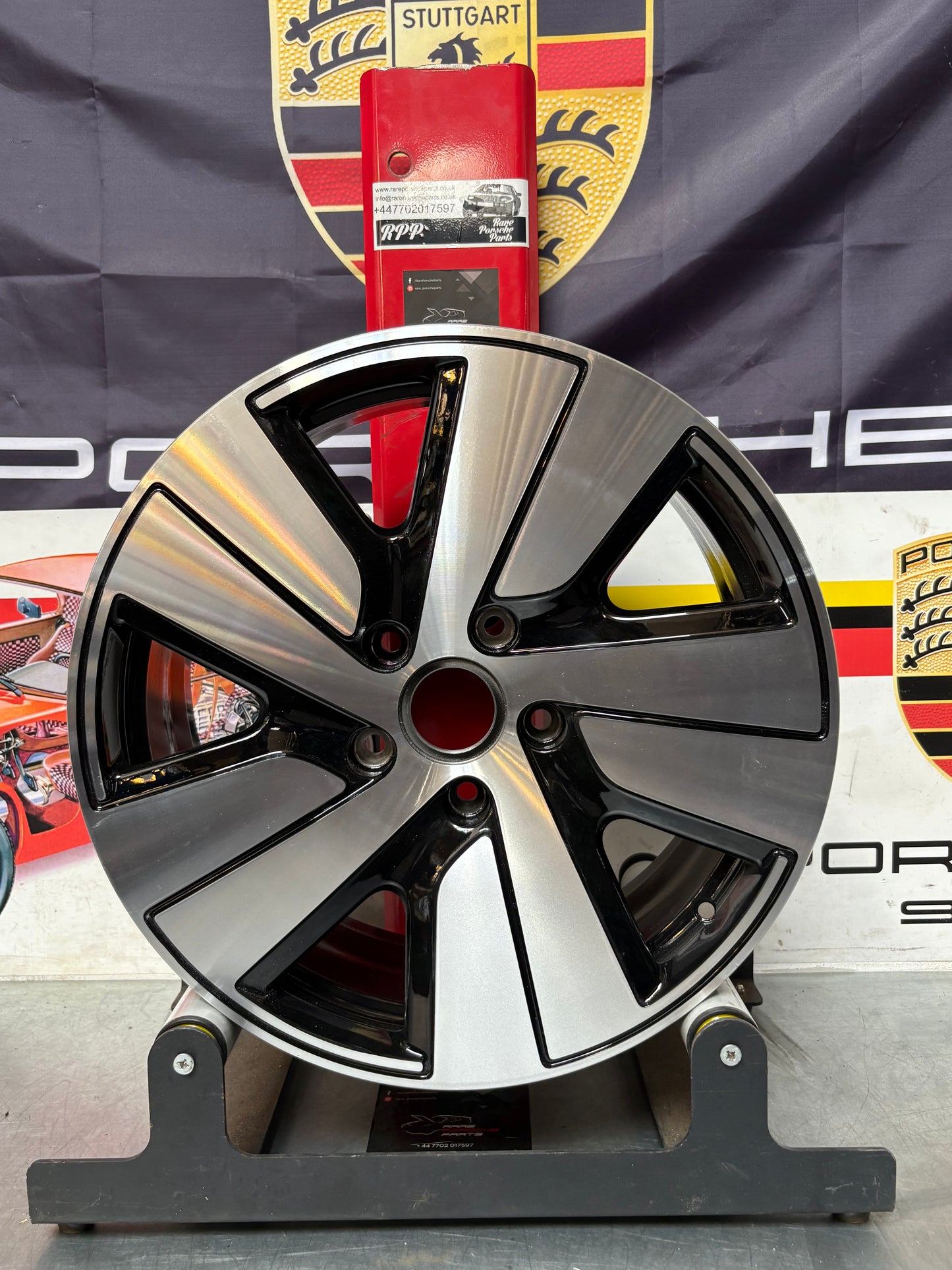 Porsche Taycan 8,0Jx19” ET50 alloy wheel, 9J1601025BL, very nice condition, used