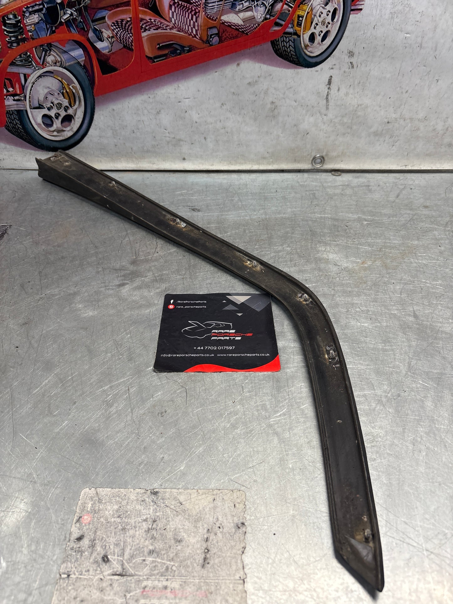 Porsche 944 rear left spoiler, used 93751255700