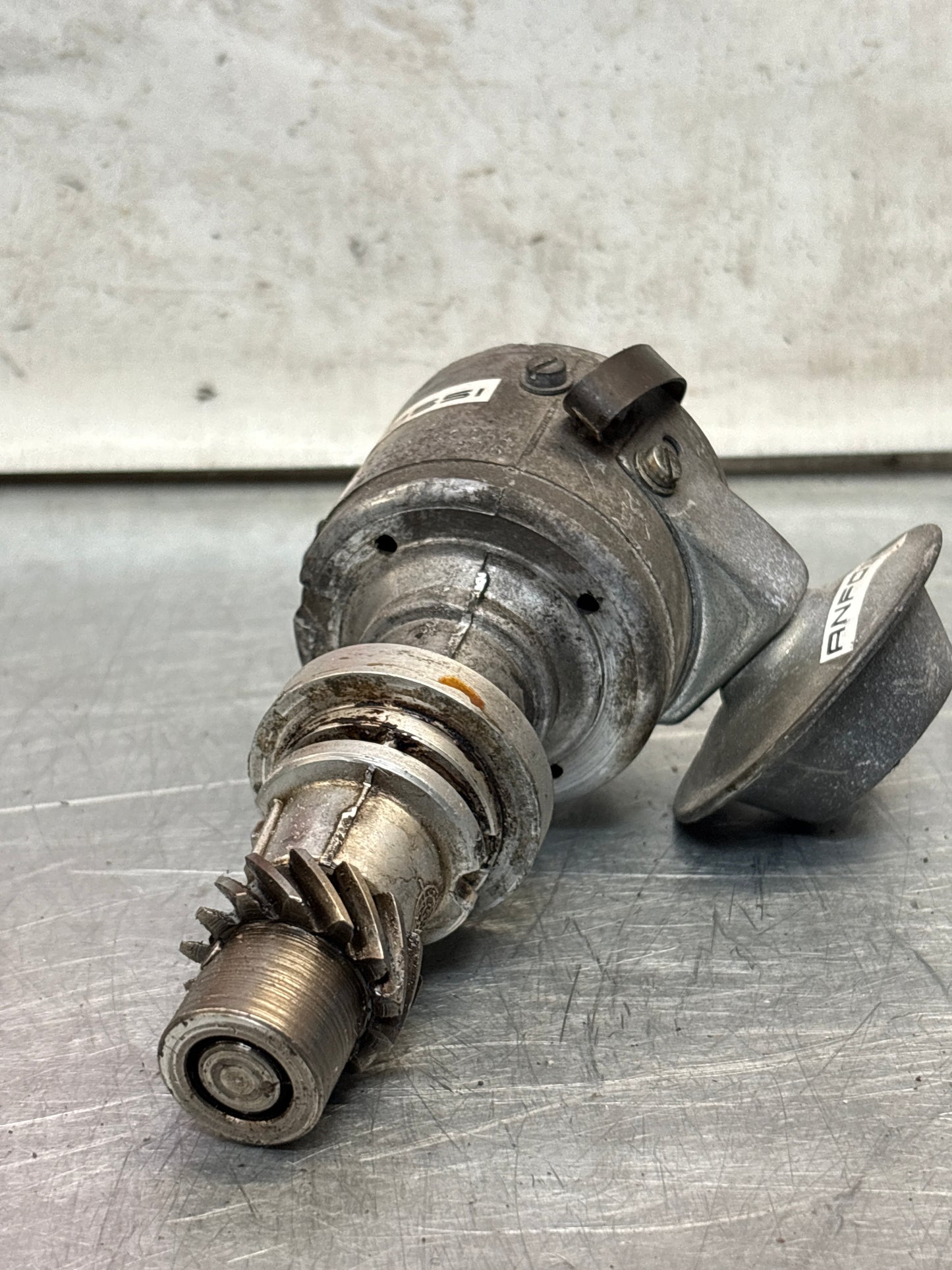 Porsche 924 N/A Distributor 0237002054 / 477905206 used