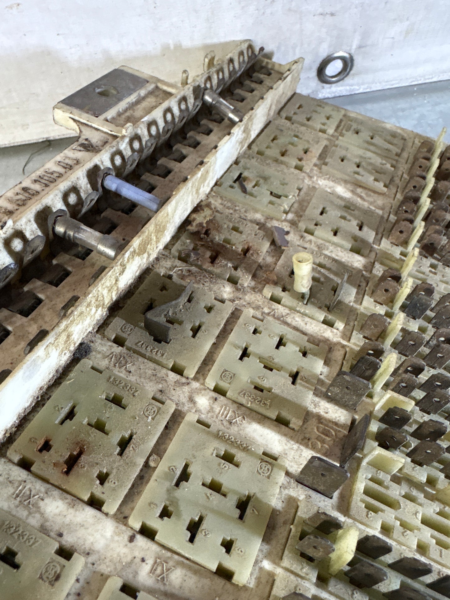 Porsche 928 fuse box relay panel, used 92861010503