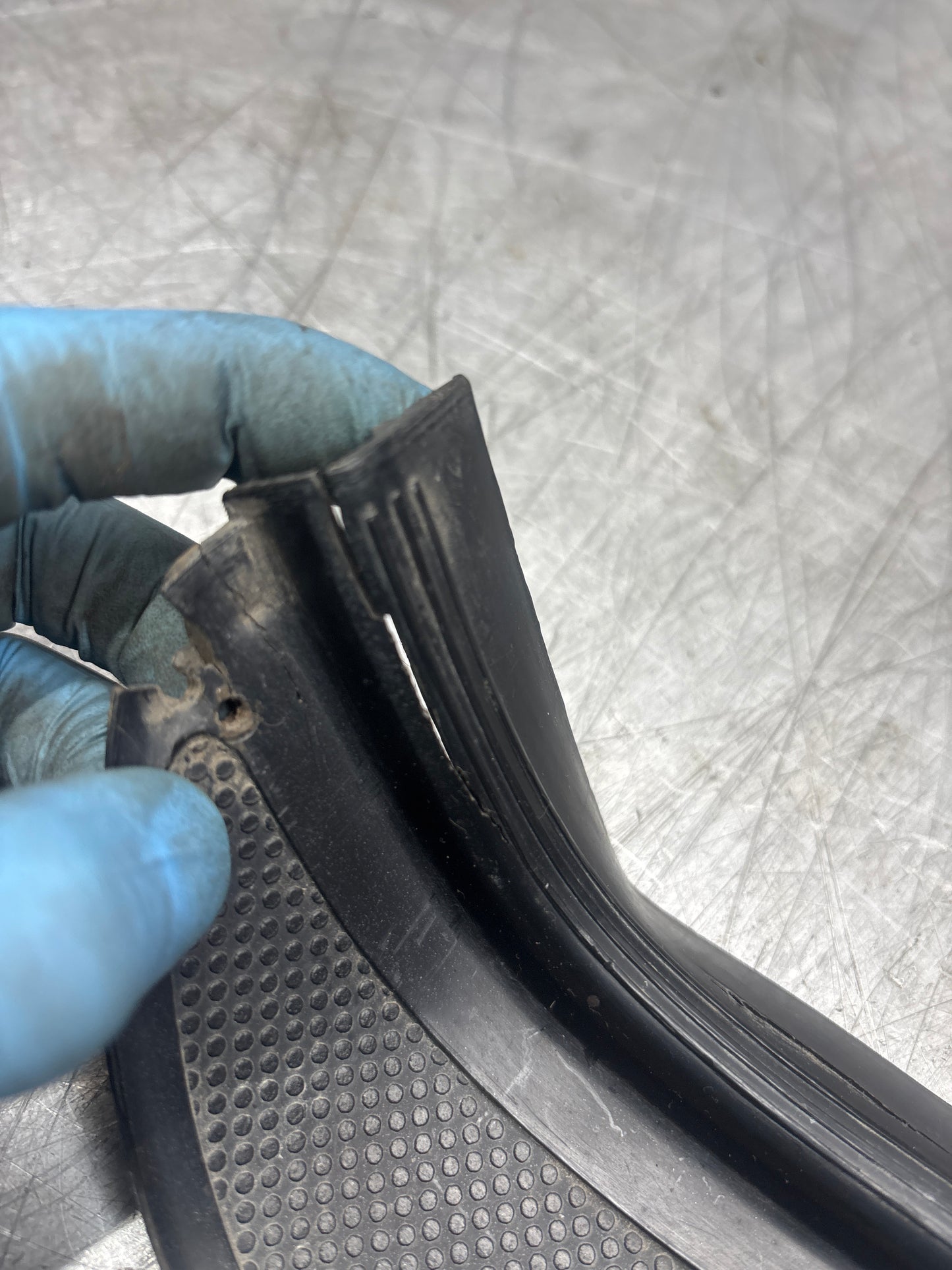 Porsche 928 scuff plate, door sill trim, right, O/S 92855105602 used