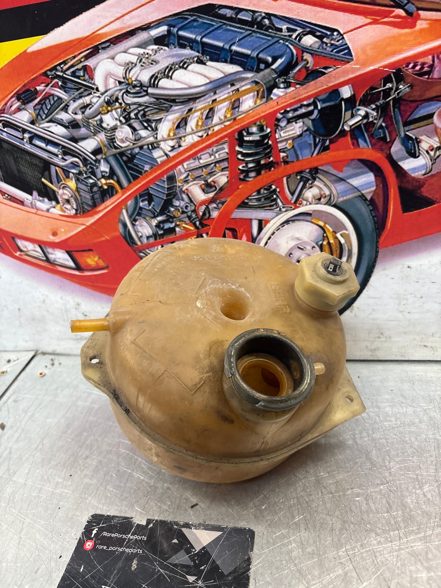 Porsche 928 coolant radiator expansion tank reservoir 92810625602, used