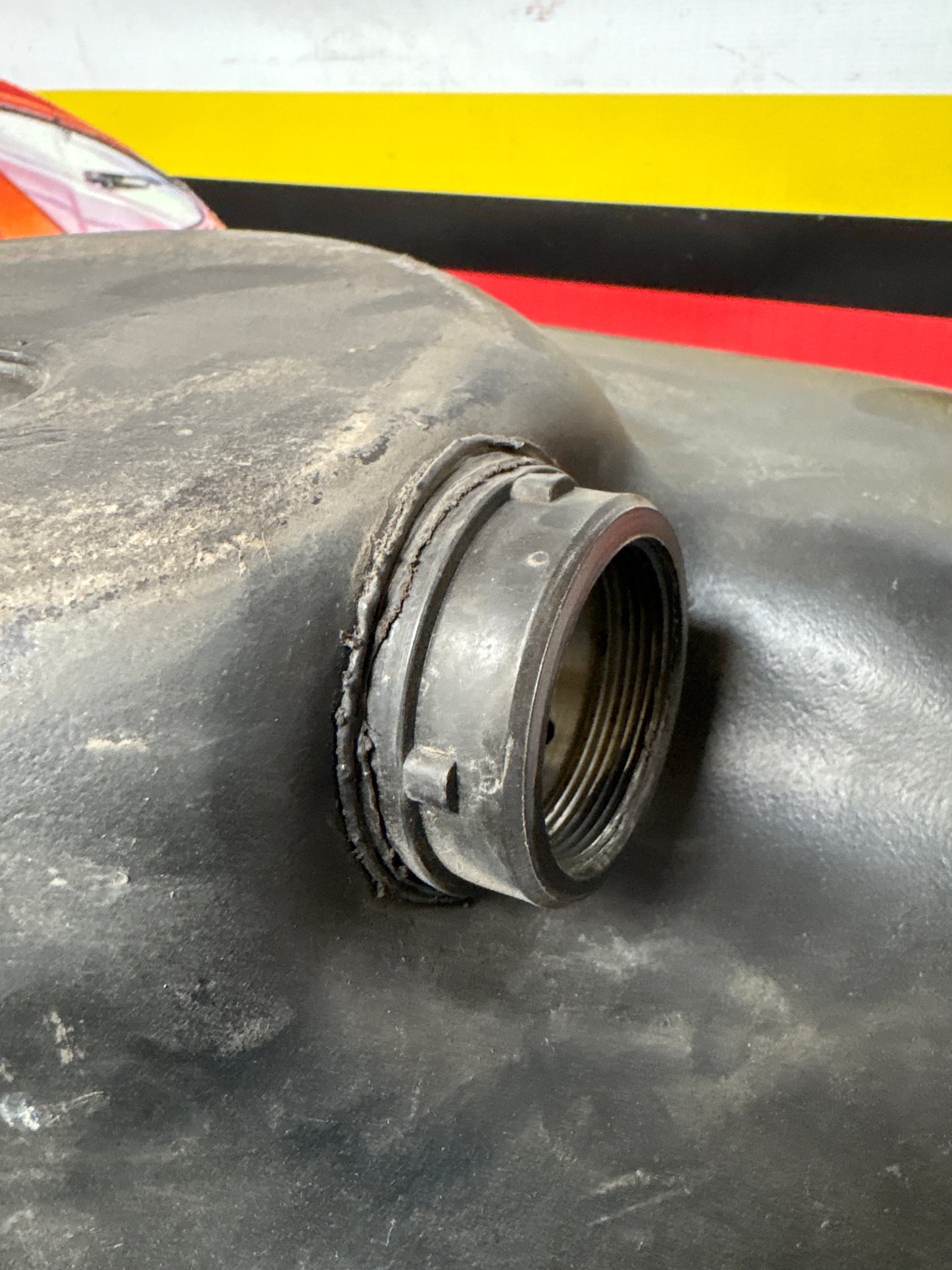 Porsche 944 86-92 plastic fuel tank 95120102101 used