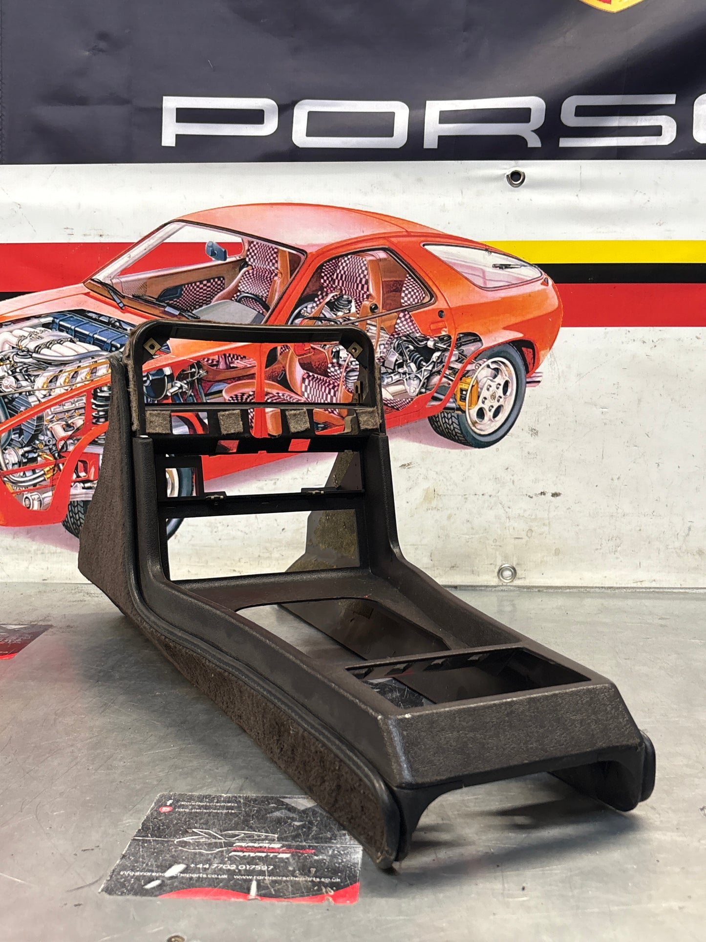 Porsche 924 centre console black, no switch holes 477857951 / 477857969 used