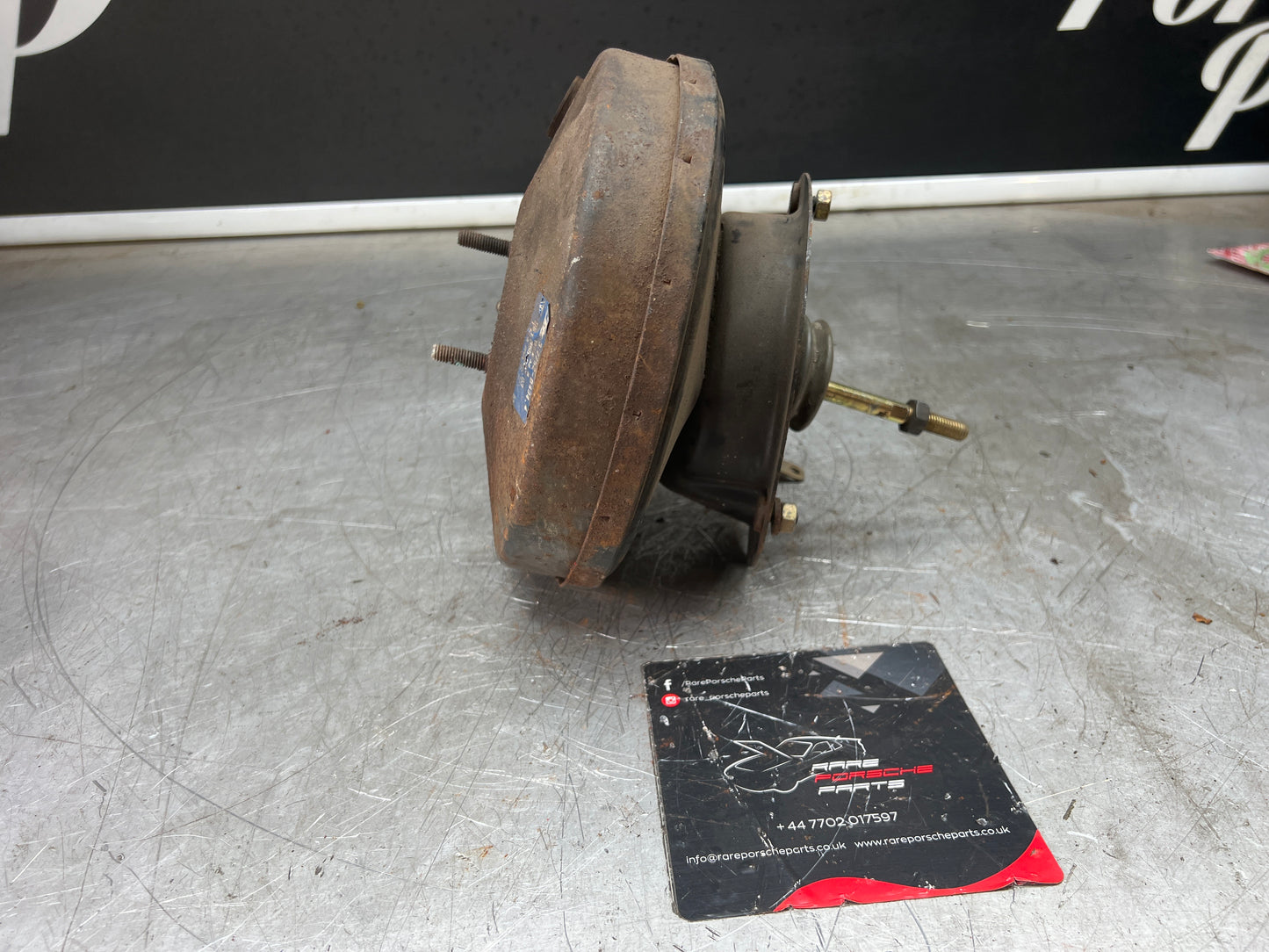 Porsche 944 brake booster, used 95135502703