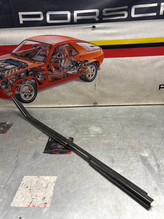 Porsche 944 85.5- left sill trim, scuff plate used 94455112100 cracked