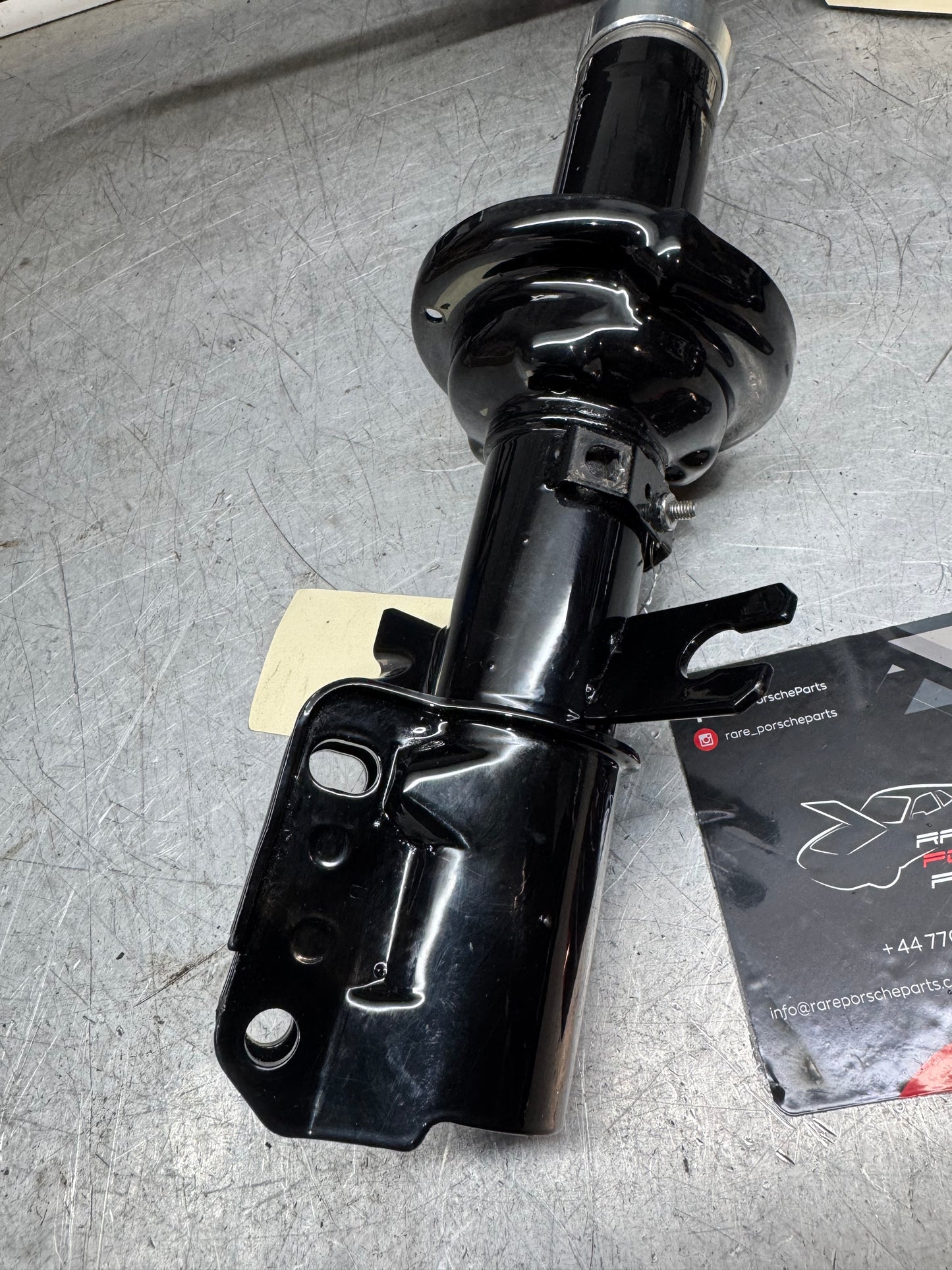 Porsche 944 Turbo (87-) Refurbished Front struts Pair. 95134303106 / 95134303206