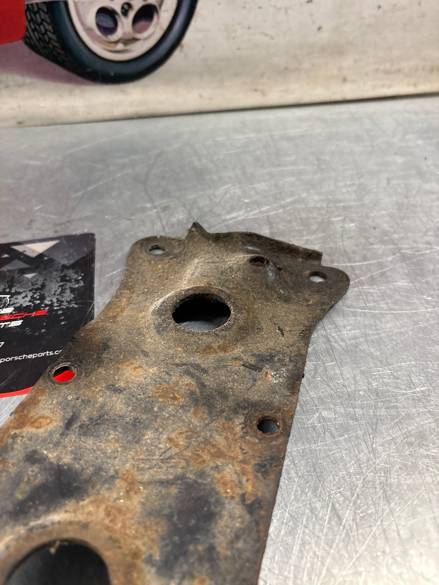 Porsche 928 protective plate LHD 92837501900