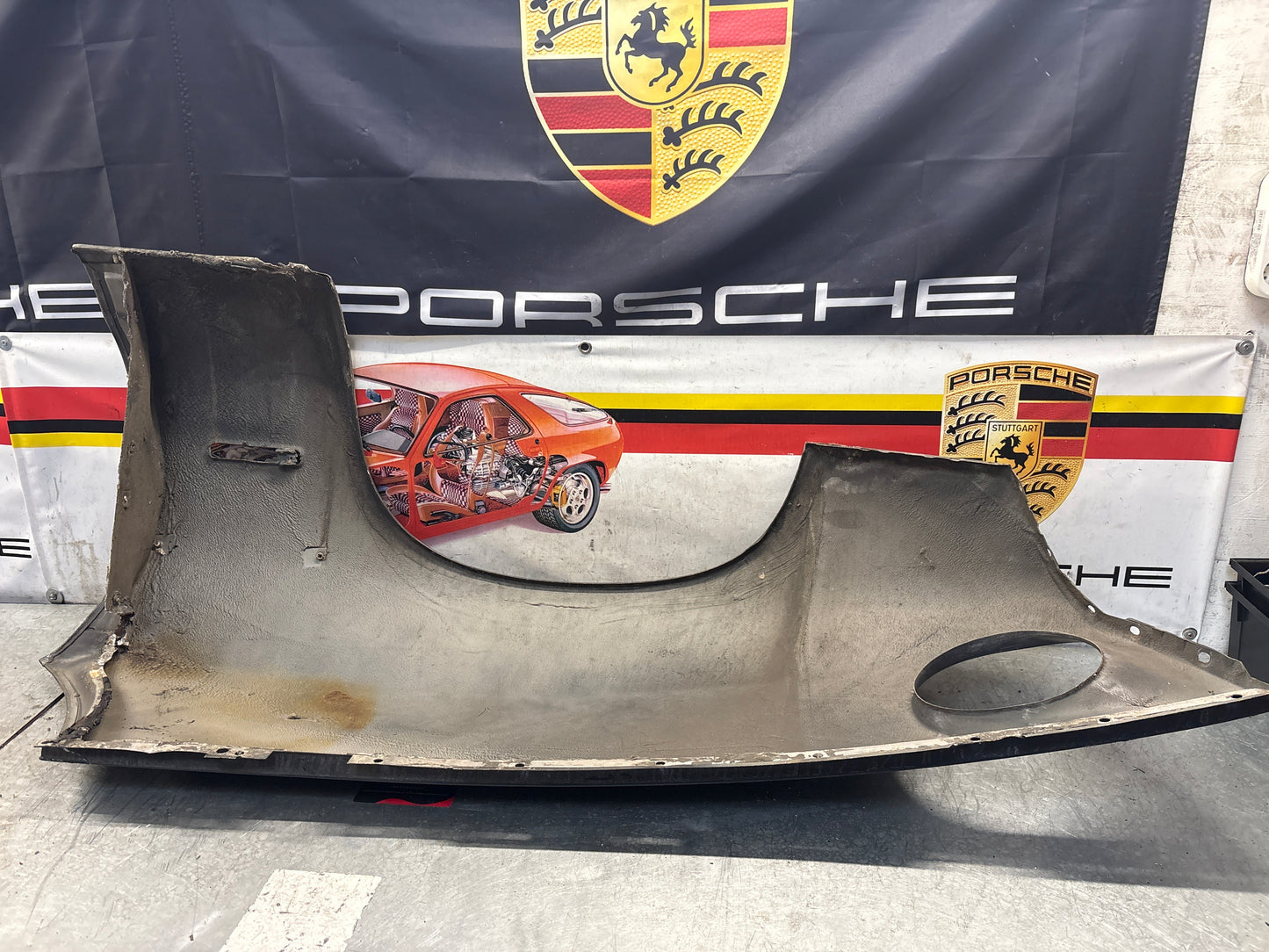 Porsche 928 S4 GT front right wing, used, 92850301211