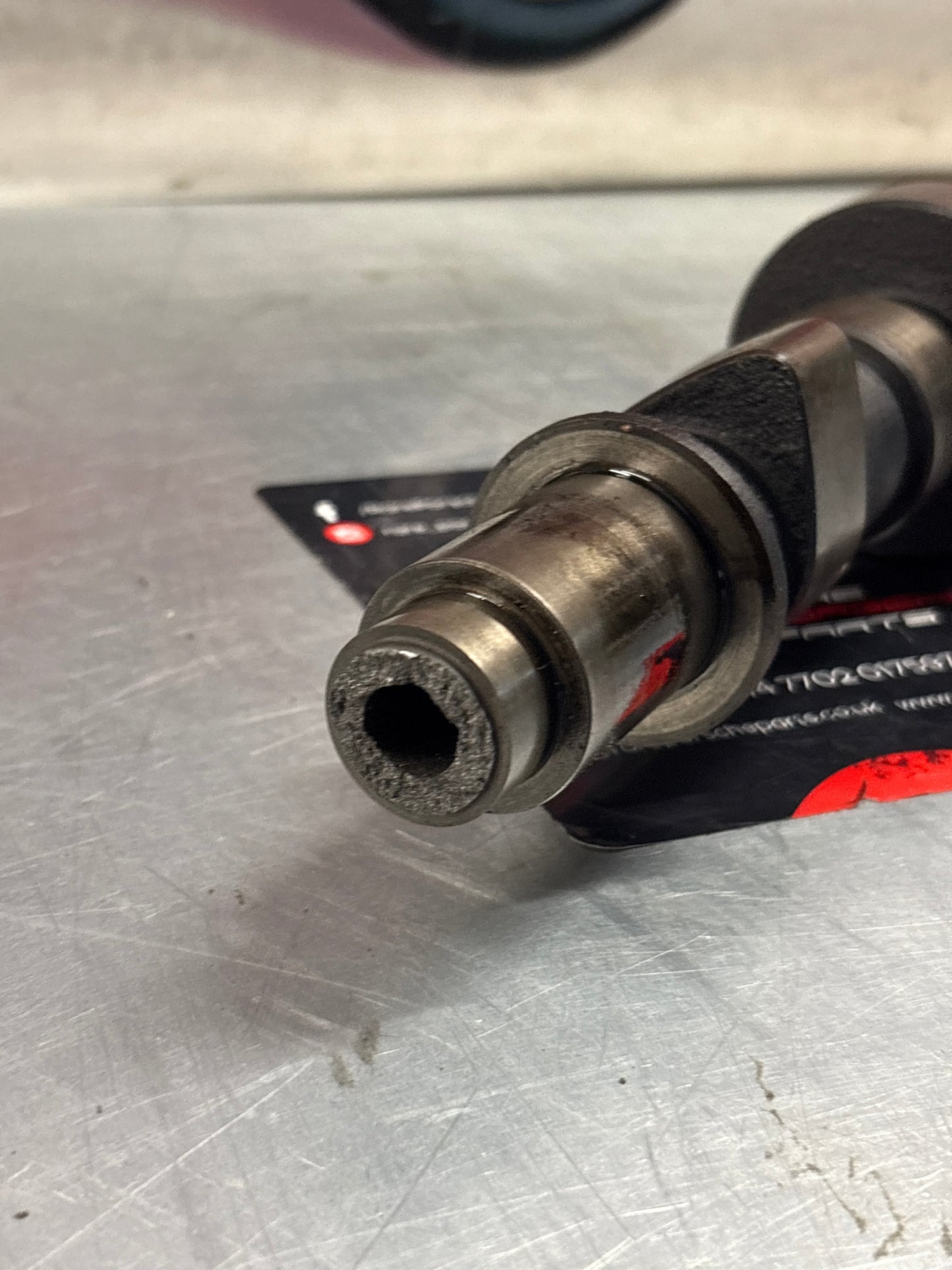 Porsche 928 cam shaft, for spares or repair 9281051553R