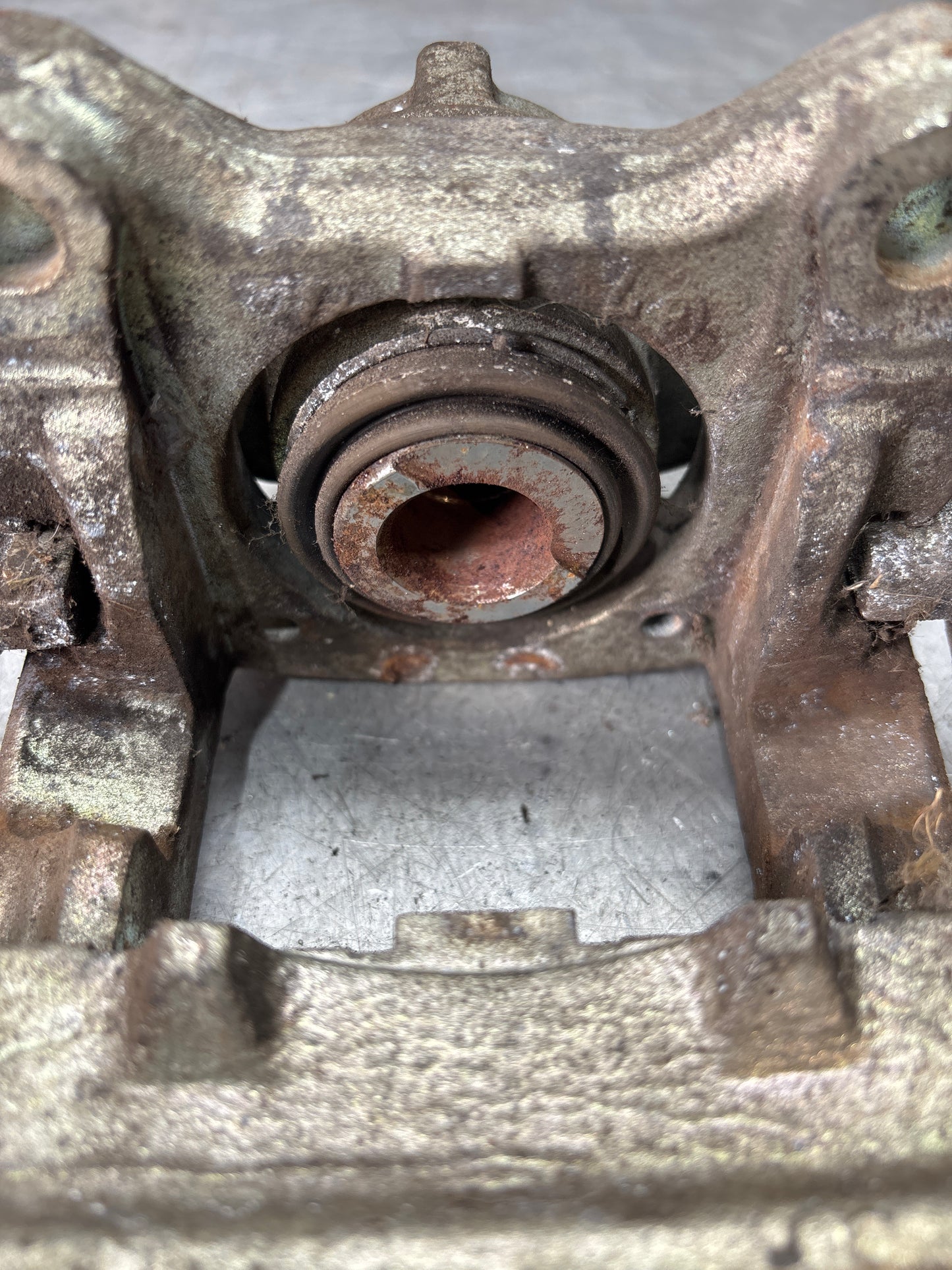 Porsche 924S 924 Turbo 944 Rear right, O/S brake caliper, used, 94435243000