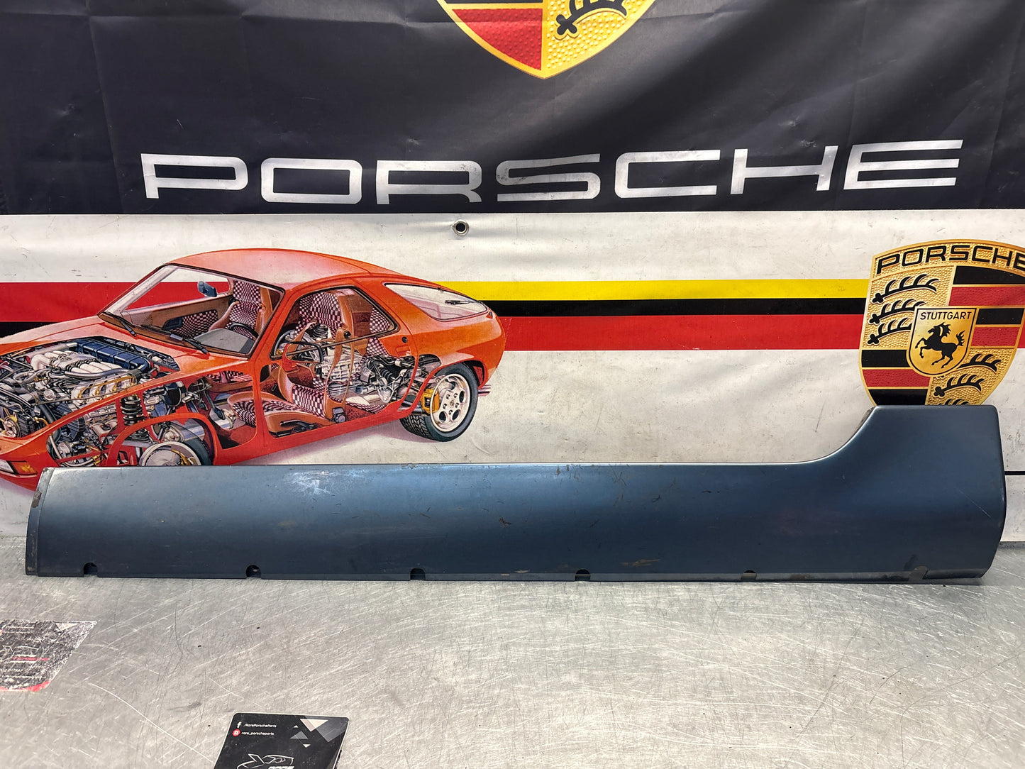 Porsche 928 S4 left sill cover, used 92855908502