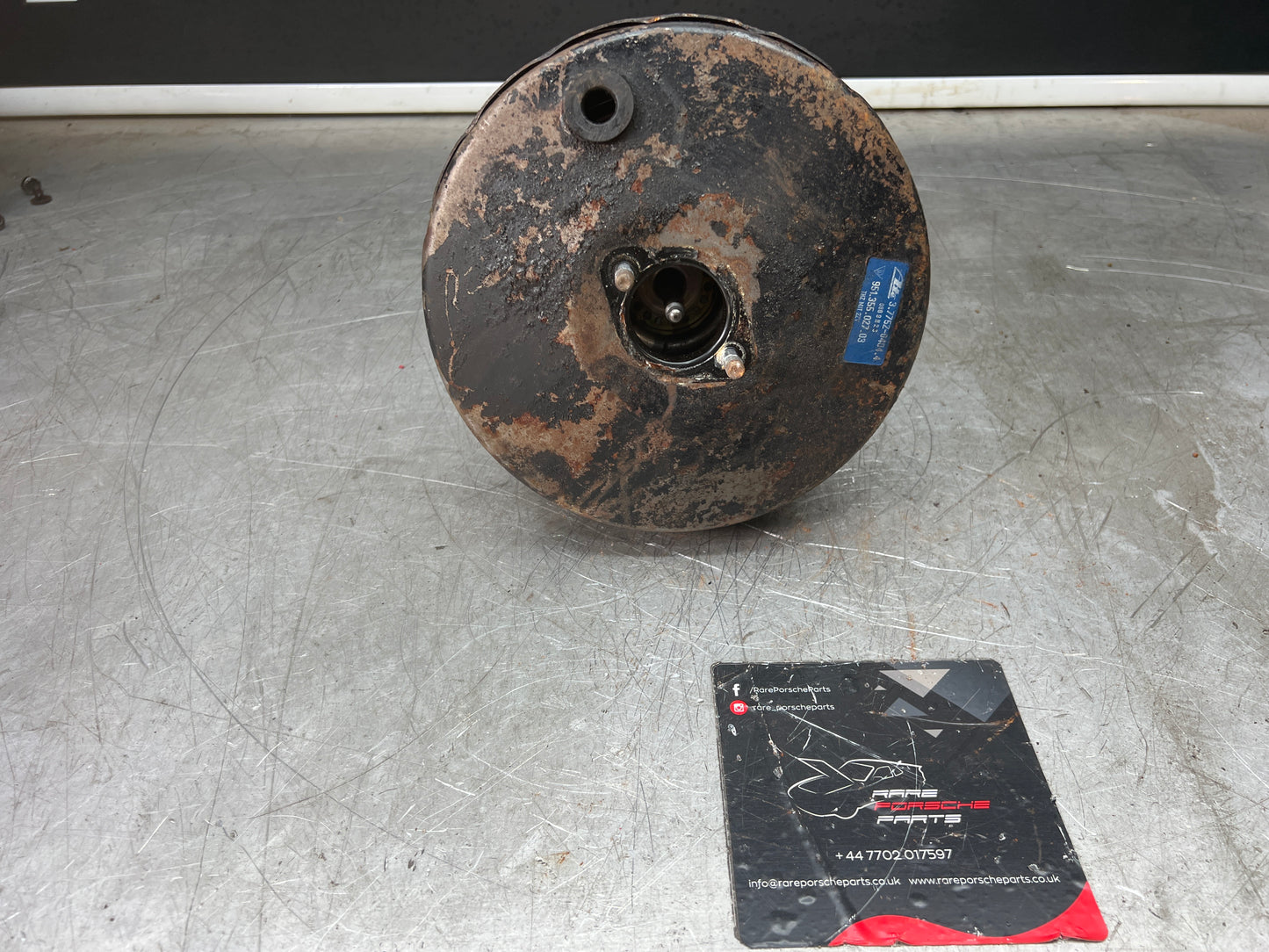 Porsche 944 brake booster, used 95135502703