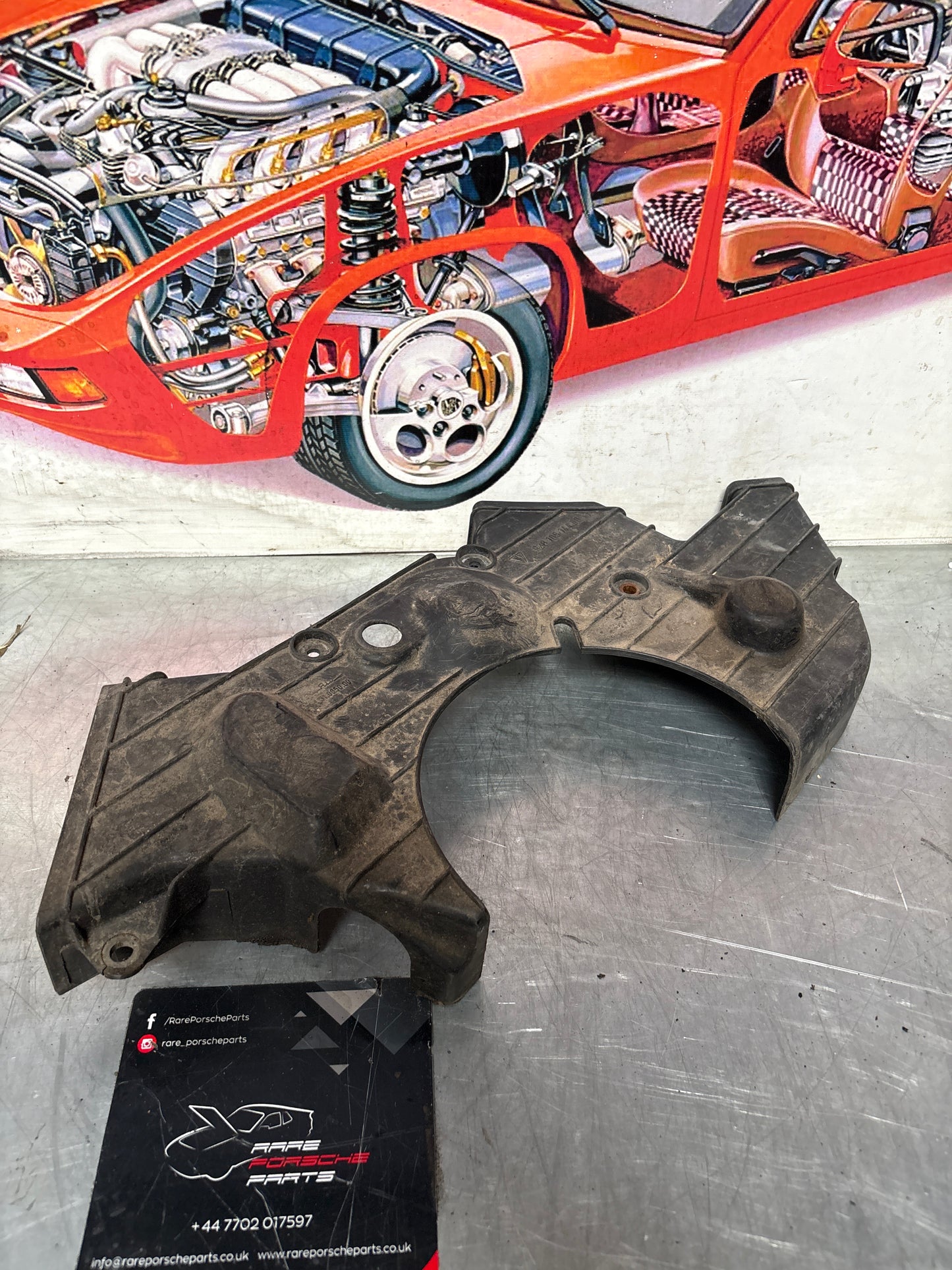 Porsche 928 central cam belt cover, used 92810514400