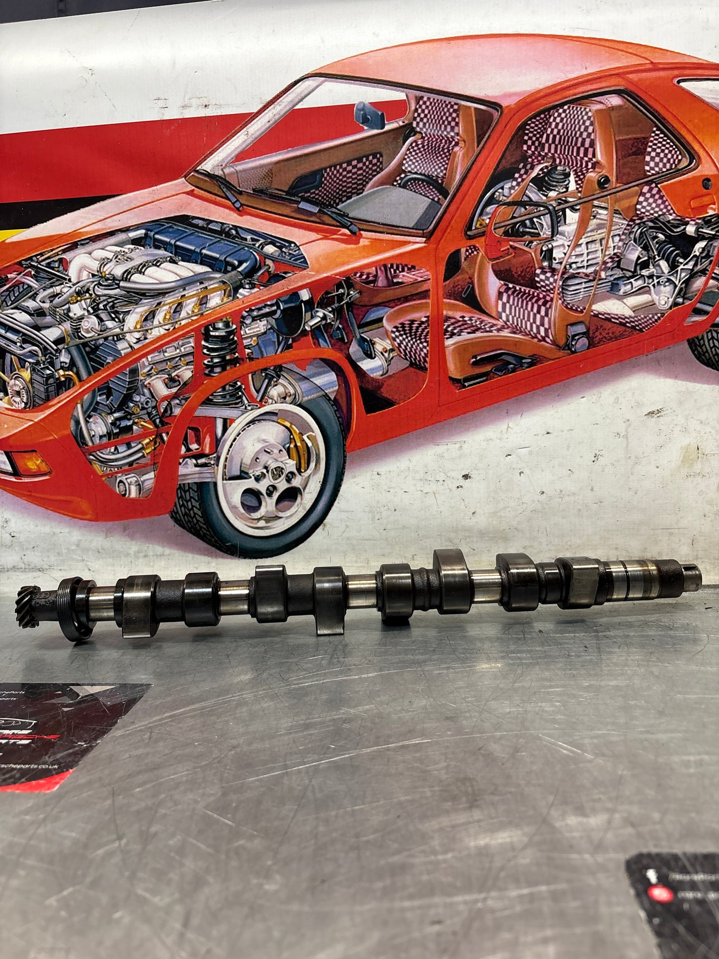 Porsche 924 / 924 Turbo chamshaft 046109021 used