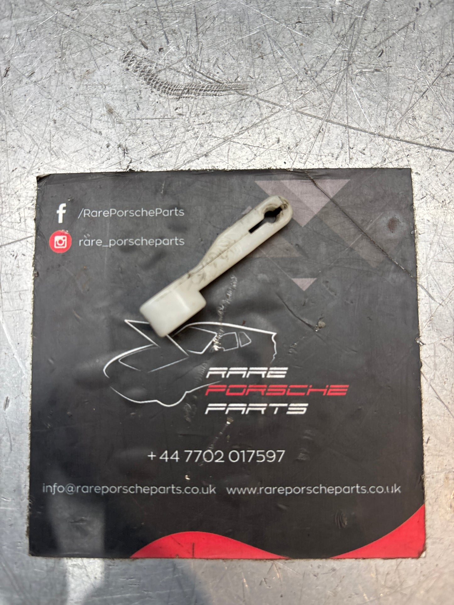 Porsche 924 944 968, 477837505A - left Door Link connecting piece handle mechanism