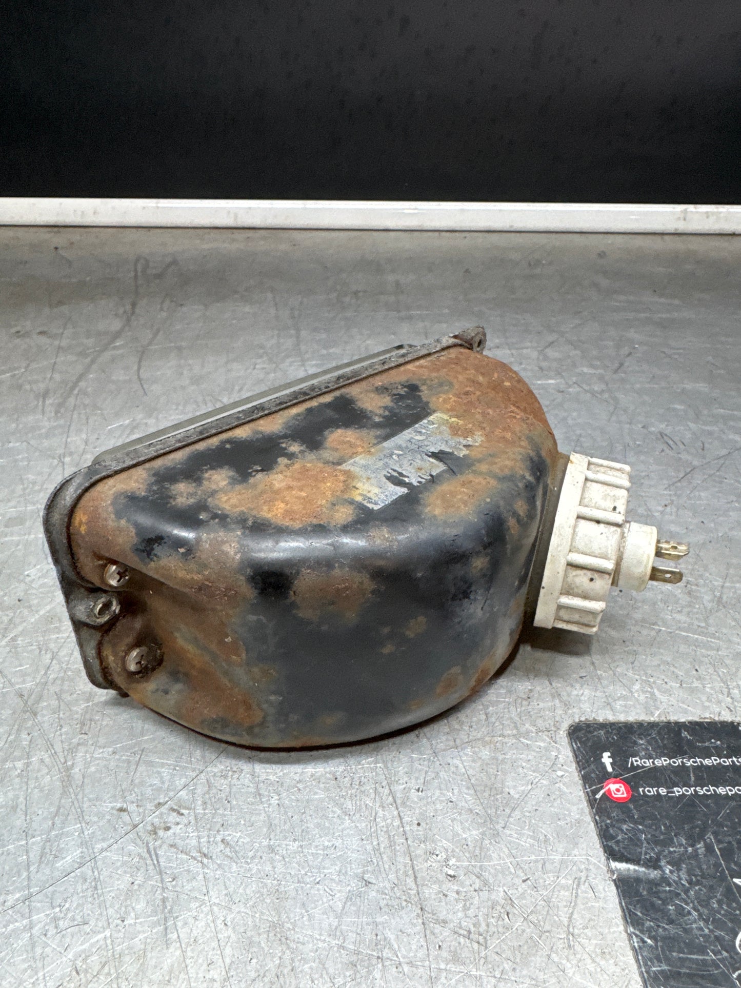 Porsche 924 Front right driving light, Used 477941752D