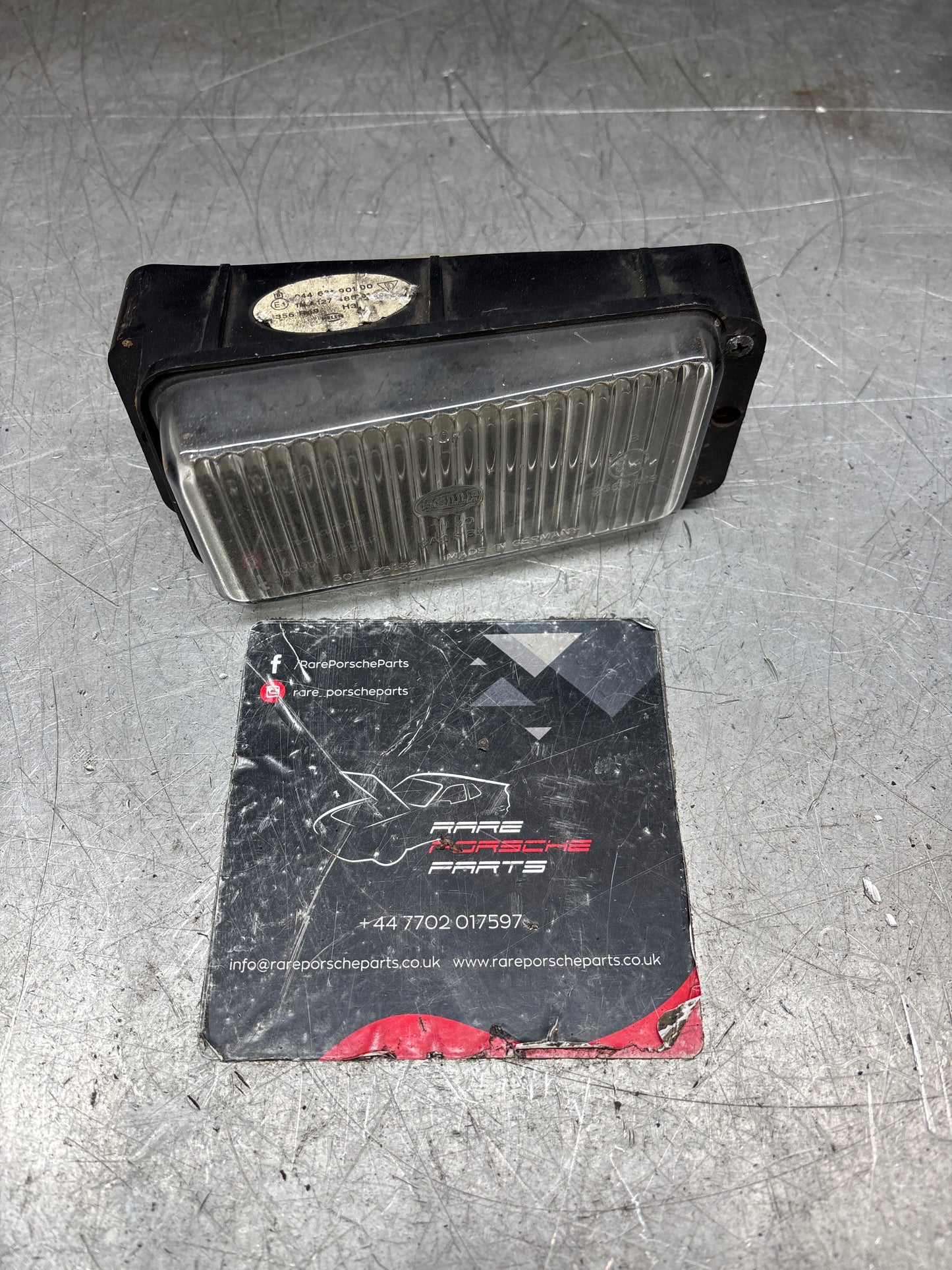 Fendinebbia inferiore anteriore sinistro della Porsche 944. ((verde 13))