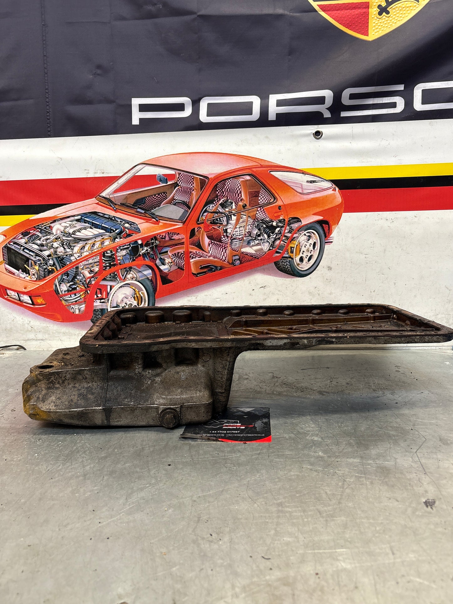 Porsche 928 Engine oil pan, used 9281012019R
