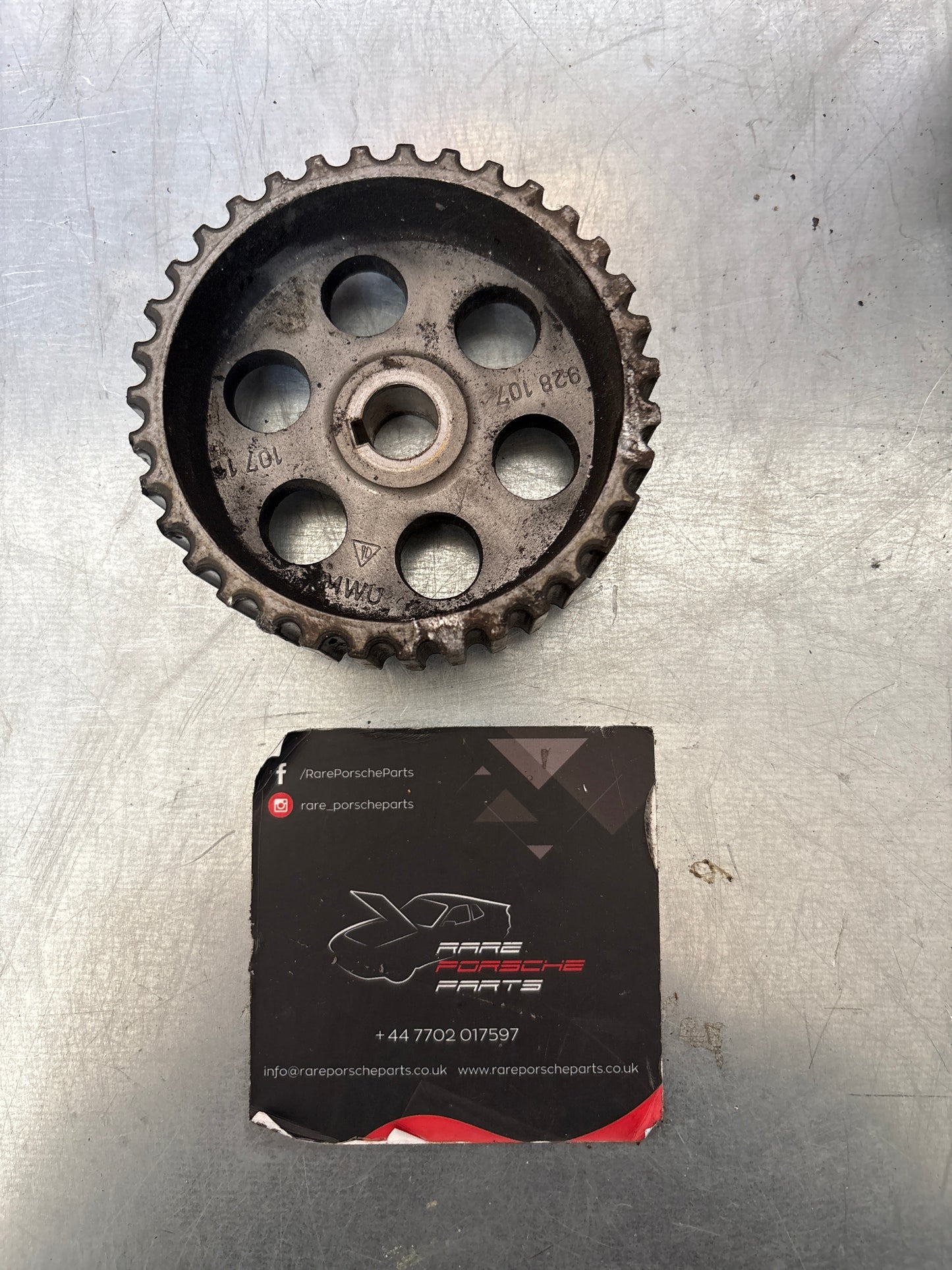Porsche 928 Engine Oil Pump gear pulley, aluminium used 92810710711