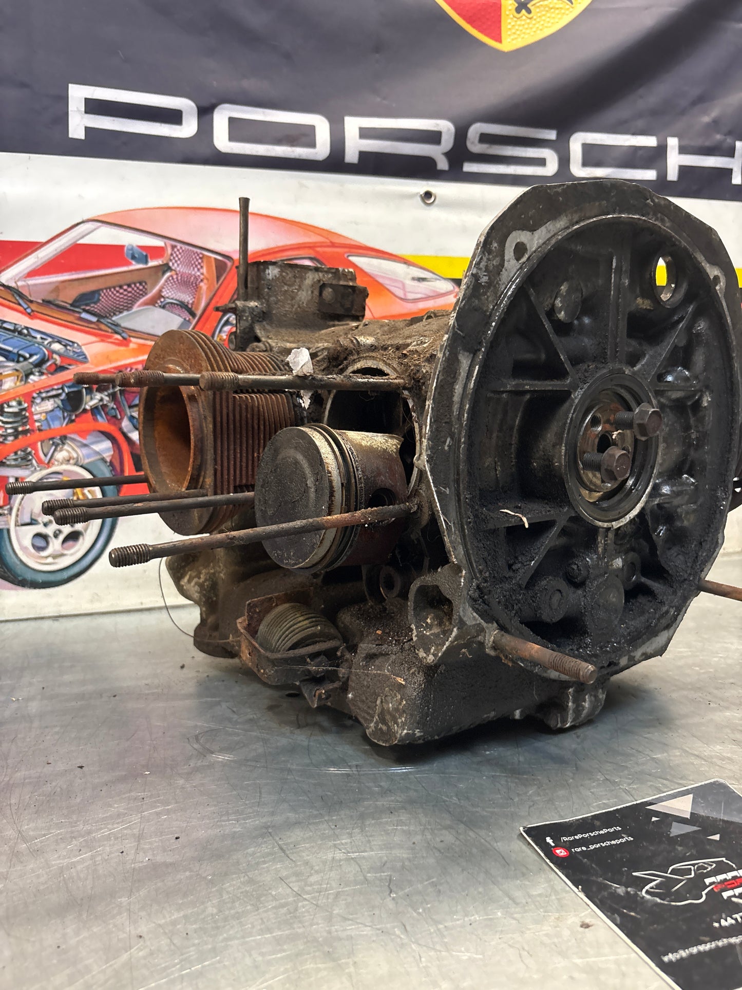 Porsche 914 1.7 engine with cylinder heads, pistons and crankshaft, spares or repair EA044375