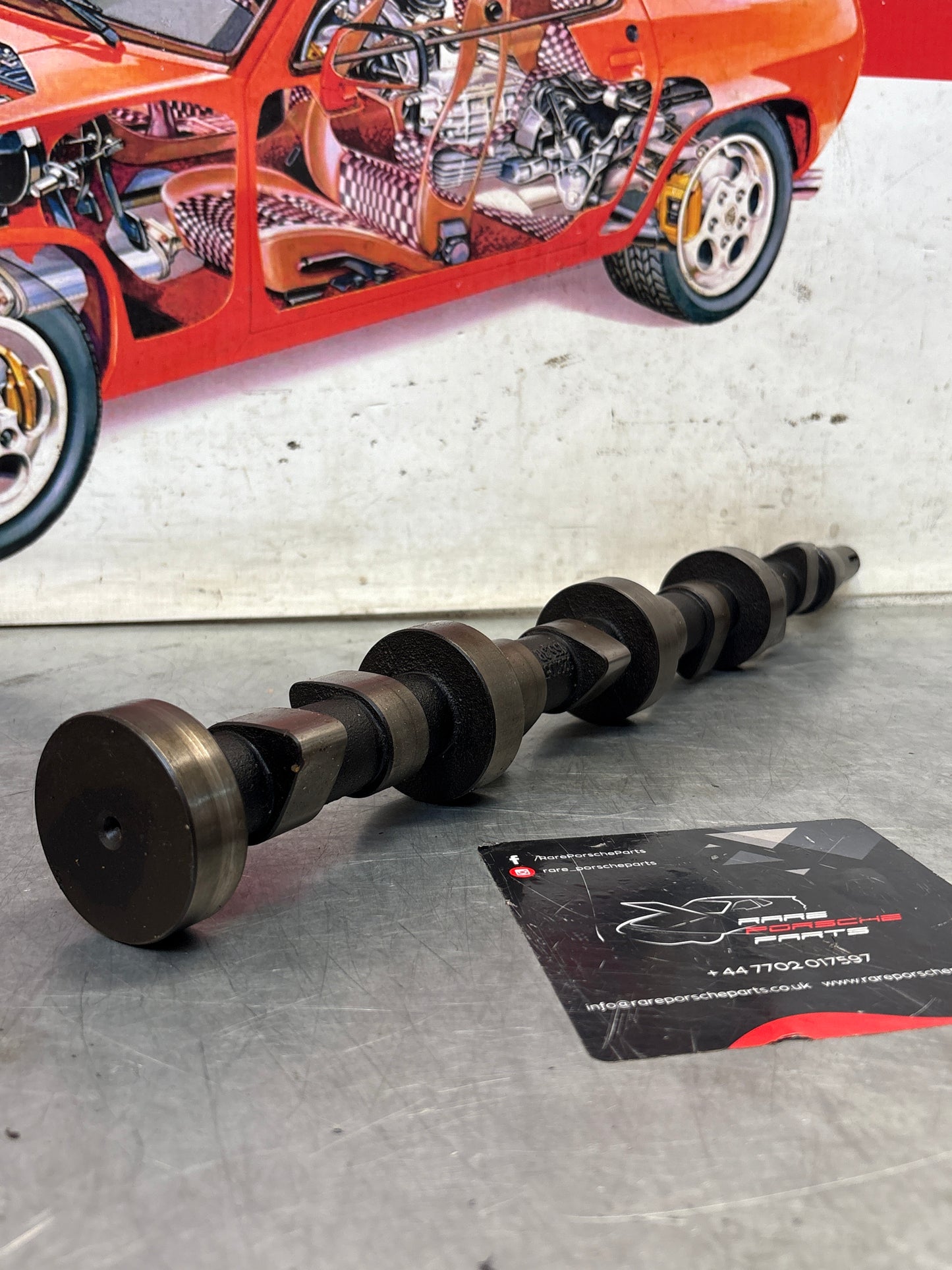Porsche 928 cam shaft, used, for spares or repair 9281051553R
