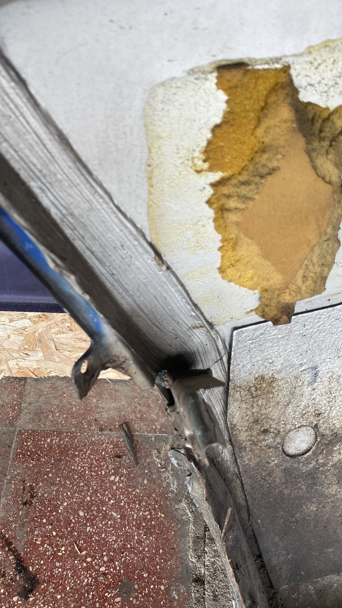 Porsche 944 left side cut, rear fender, 94450390303 with some rust