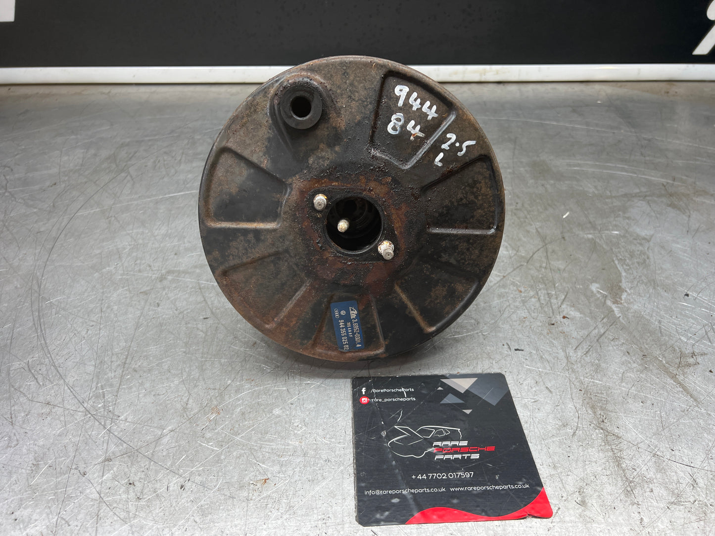 Porsche 944 brake booster, used 94435502502