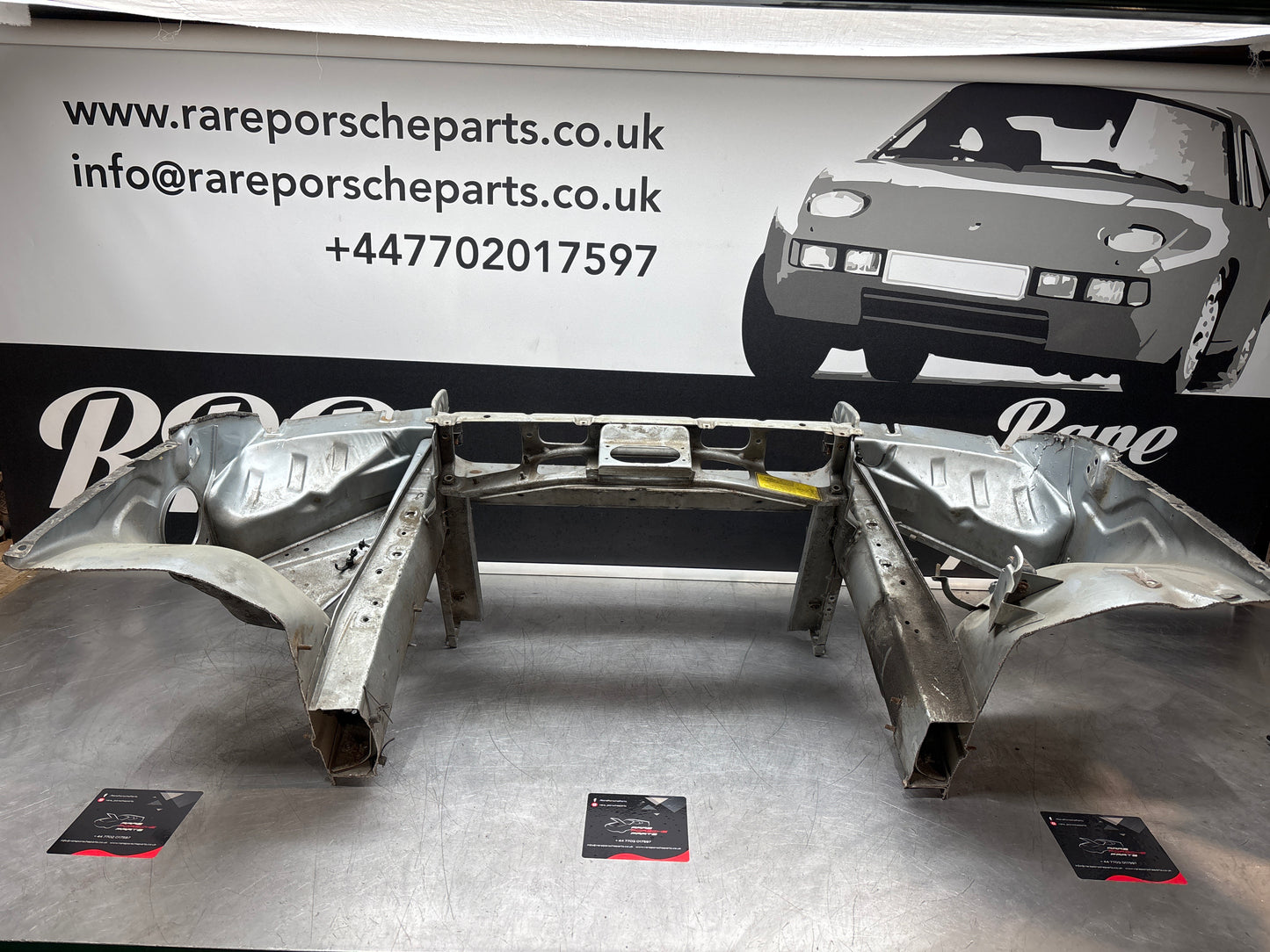 Porsche 944 Turbo / S / S2 Front end section cut