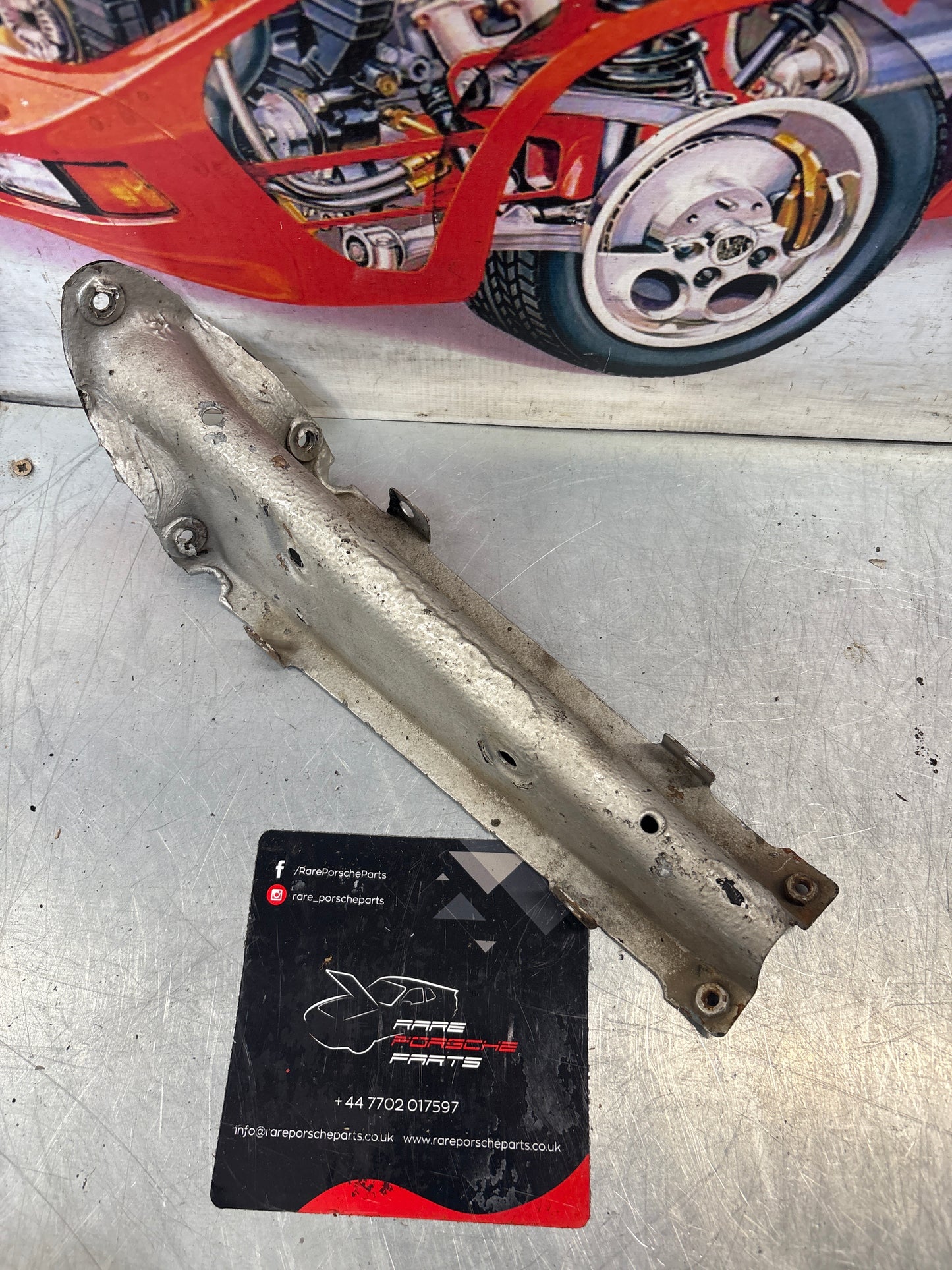 Porsche 928 78-82 Wing strut support, used 92850331702