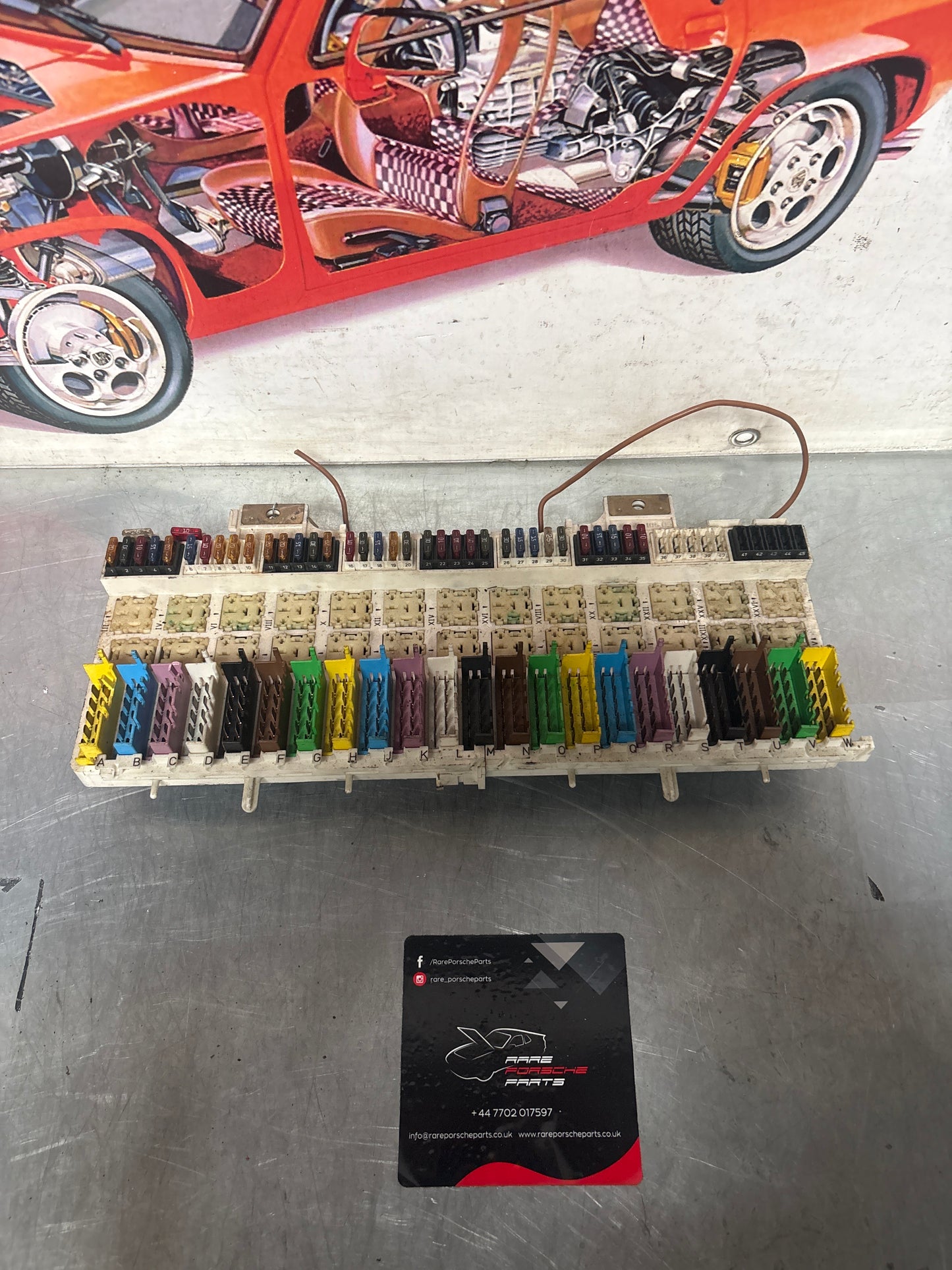 Porsche 928 fuse board 92861010509