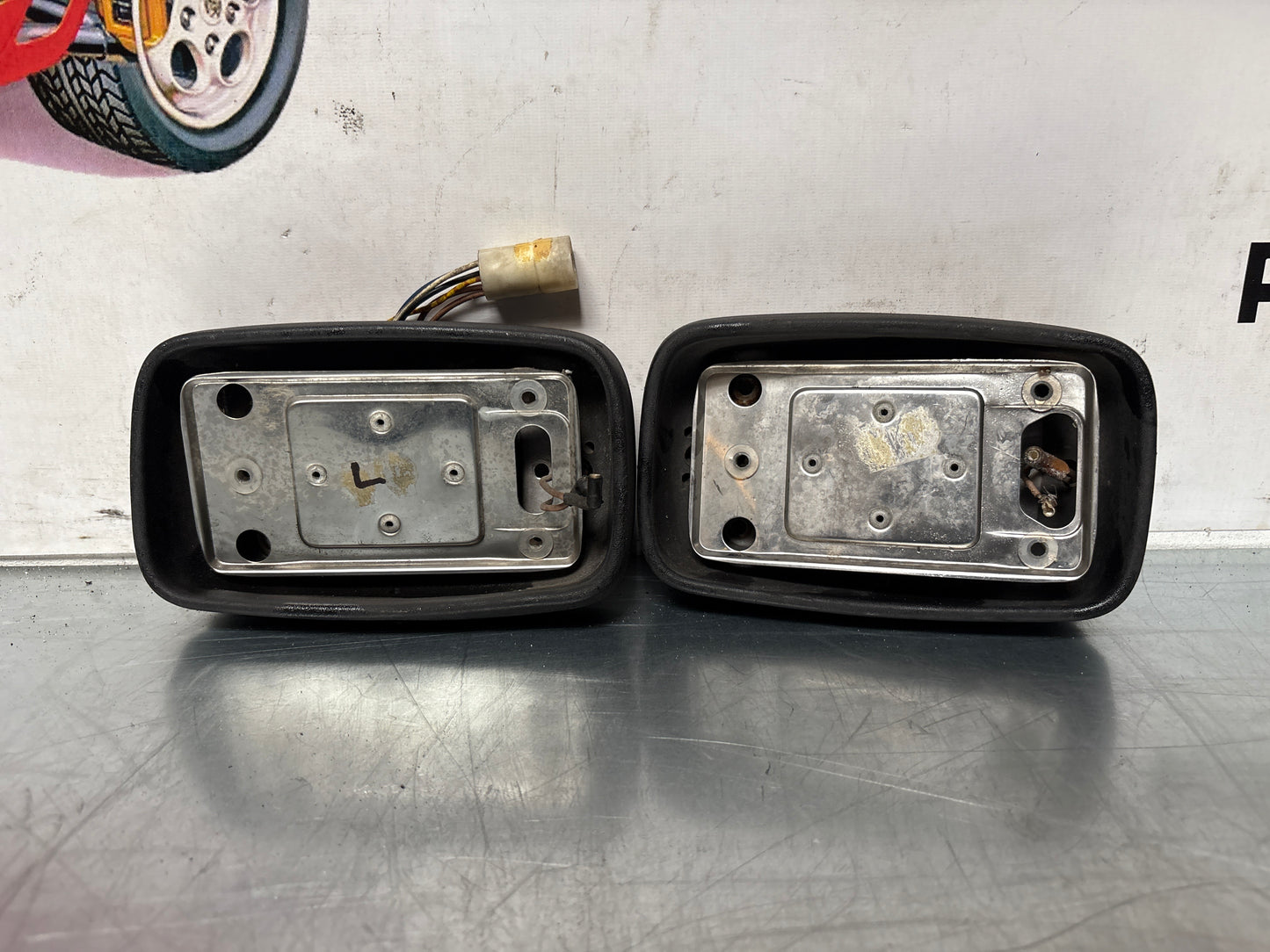 Porsche 944 exterior mirror set, used