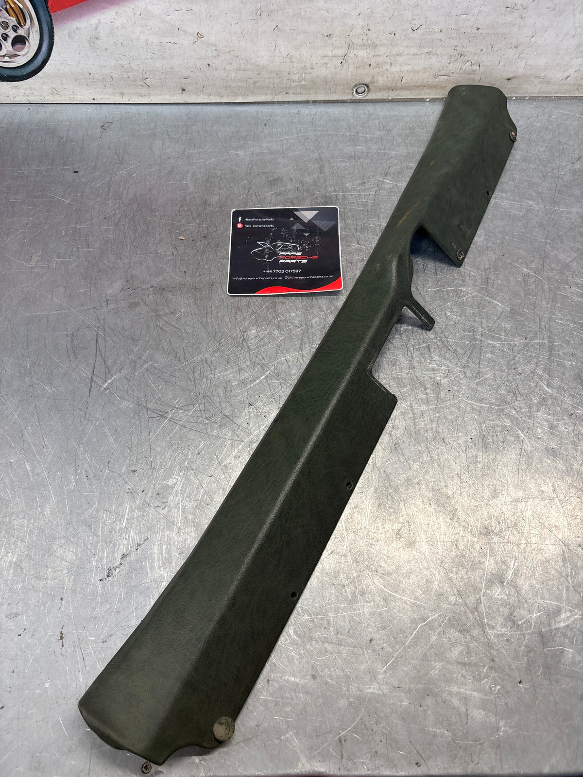 Porsche 928 tailgate interior trim, used, green 92855504705