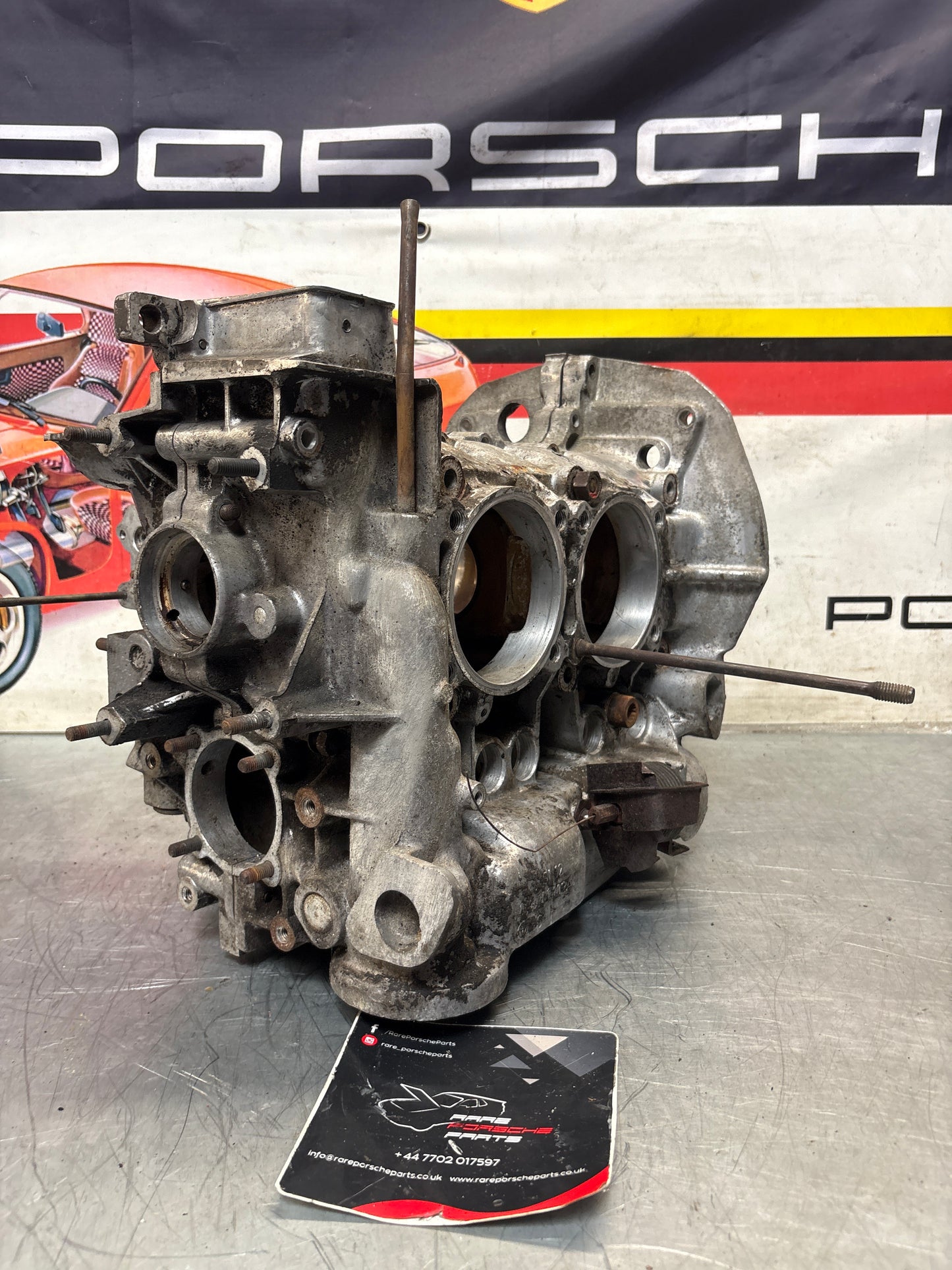 Porsche 914 1.8L engine case, used EC002622