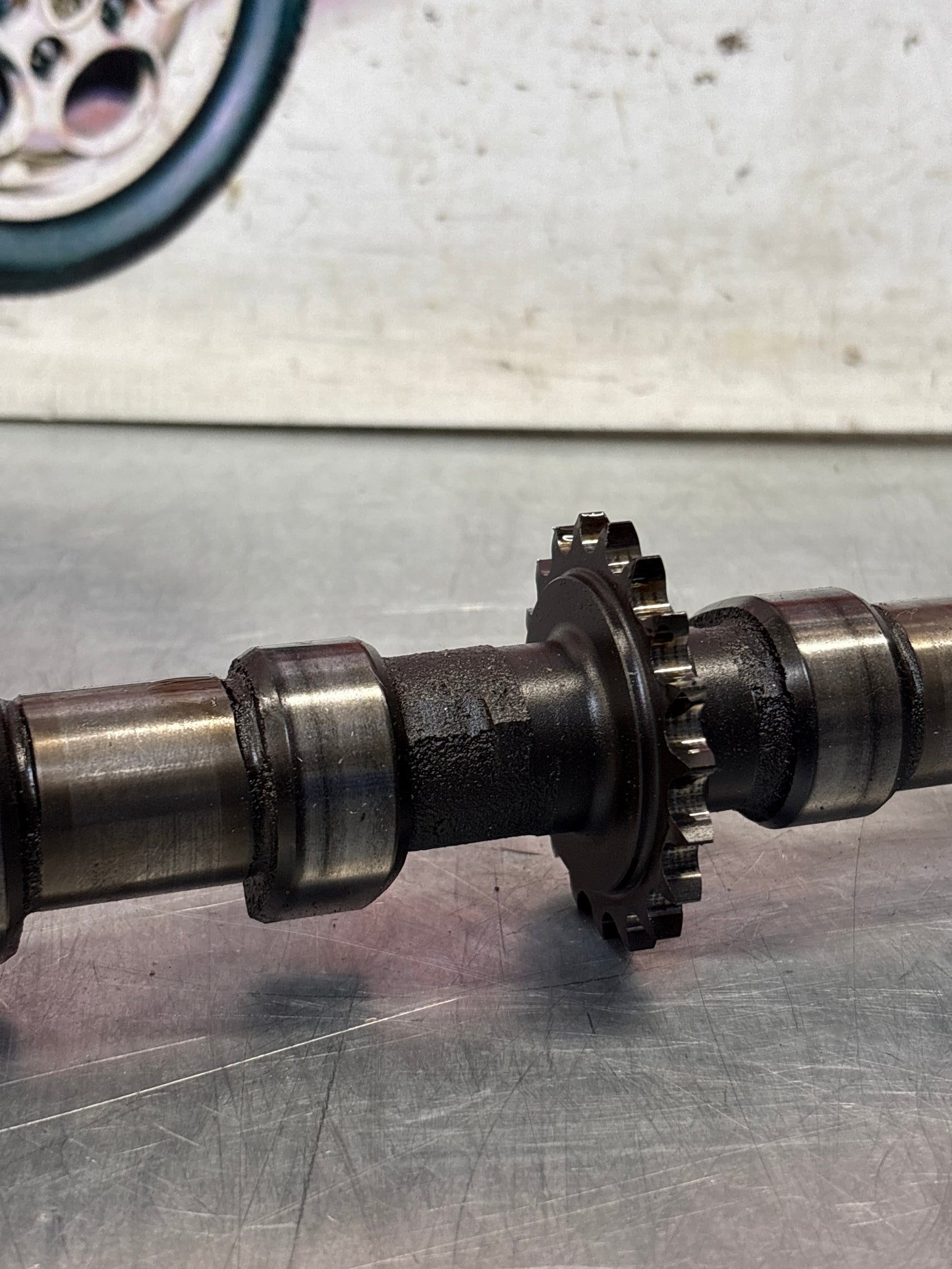 Porsche 928 S3 M28.45/46 engine Camshaft, exhaust side, cylinder 5-8, used 9281052944R / 92810529407