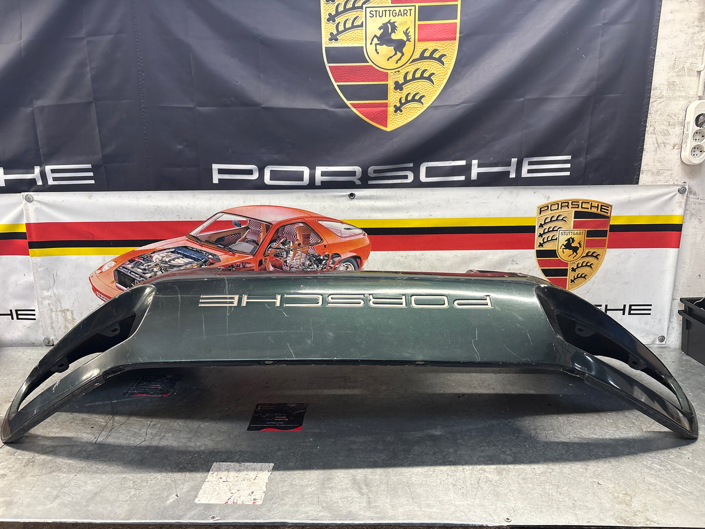 porsche 928 rear bumper, used 92850502303 / 474181