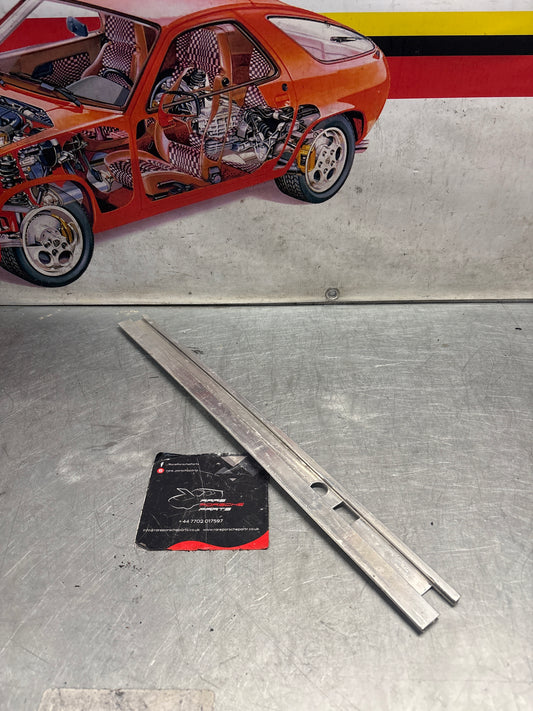 Porsche 911 930 left Sunroof guide rail, used 90156404105 / 490565461