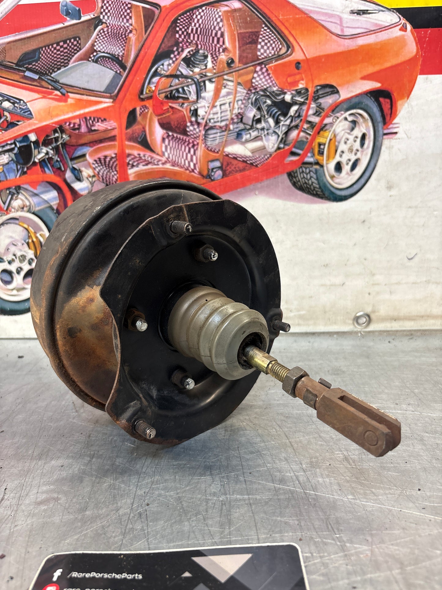 Porsche 924 1976-79 Brake booster, used 477612107F