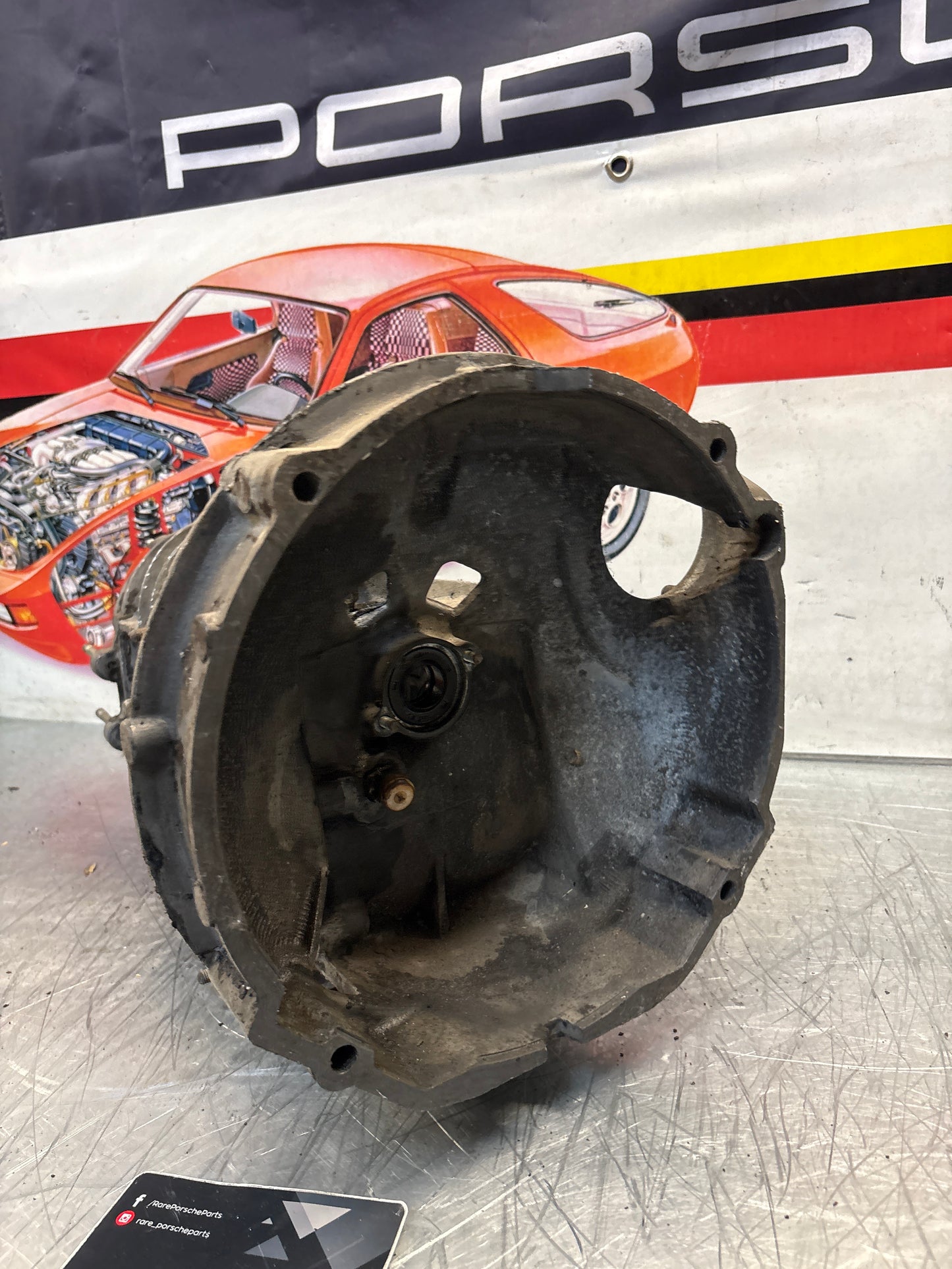 Porsche 914 transmission housing, used, HA05105
