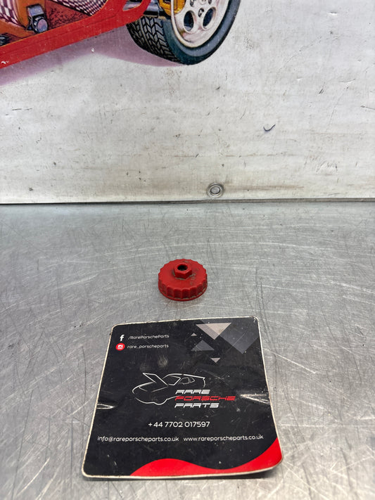 Porsche 928 transmission fluid reservoir cap, used 96030748100