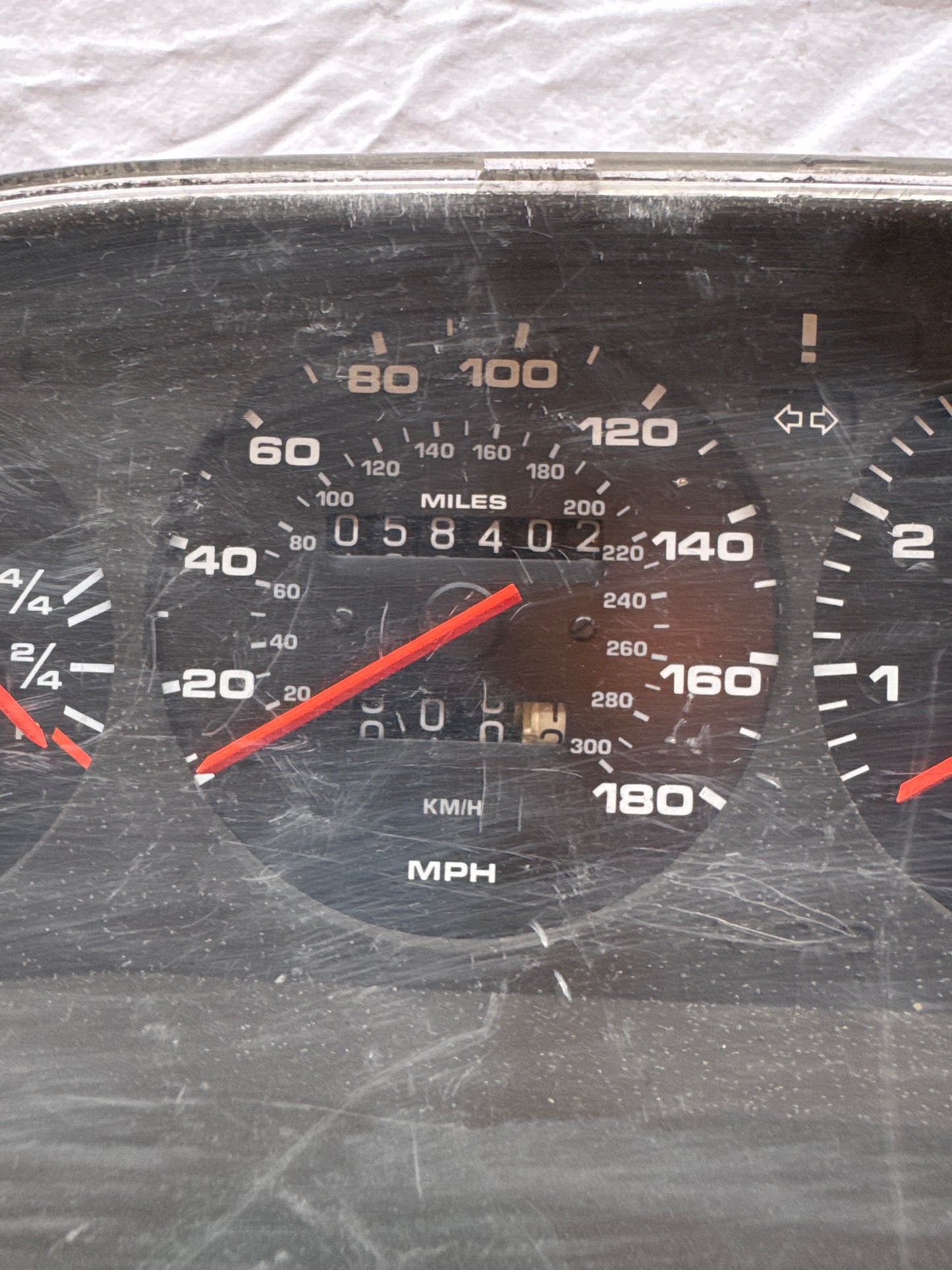 Porsche 944 Turbo dash clock binnacle pod speedometer, 951641311 used 058402 miles plastic screen has some small scratches