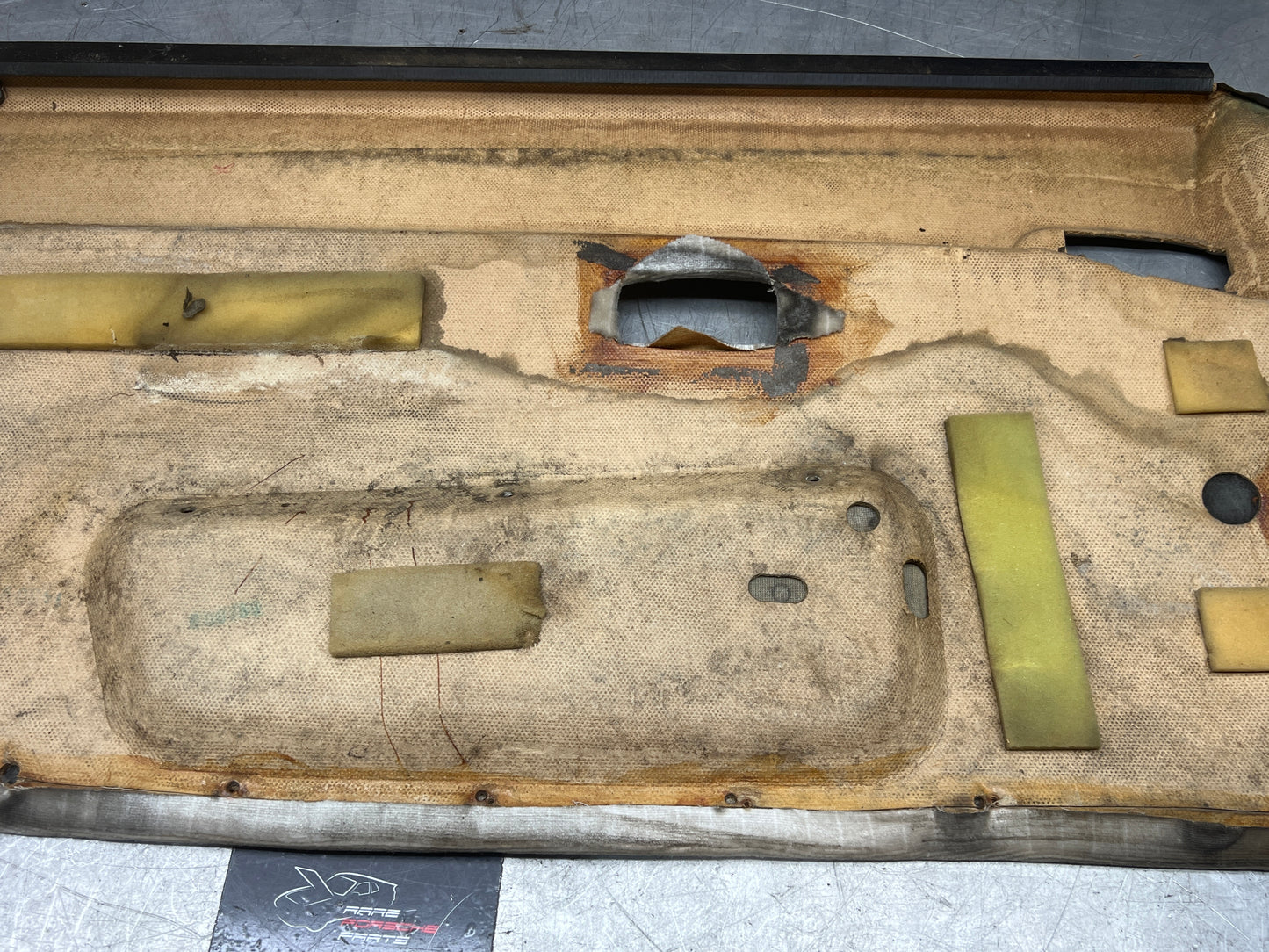 Porsche 944 right door card black / white pinstripe for late cars from 85.5 944555018