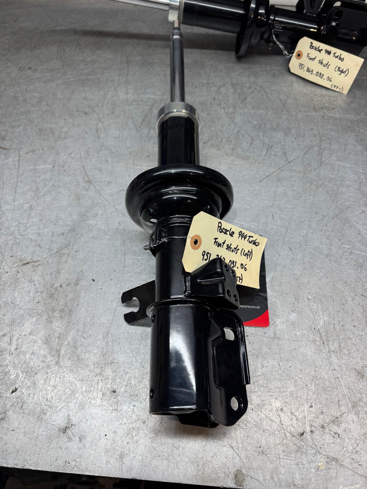 Porsche 944 Turbo (87-) Refurbished Front struts Pair. 95134303106 / 95134303206