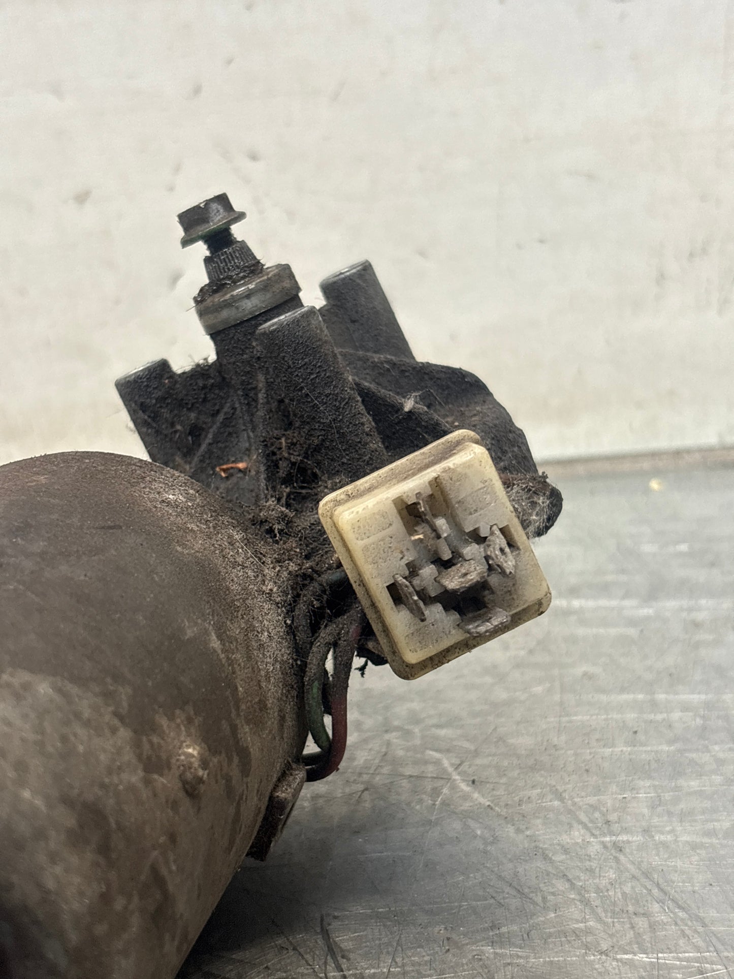 Porsche 924 / early 944 front windscreen wiper motor 477955113B used