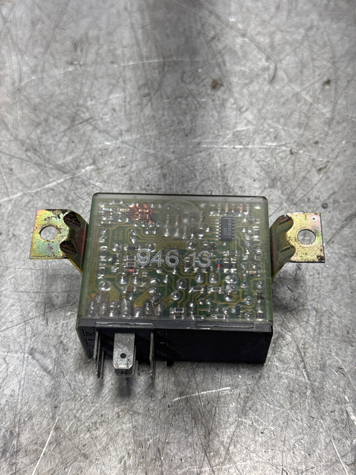 Porsche 928 Ignition circuit monitor relay 92861817500 - Used